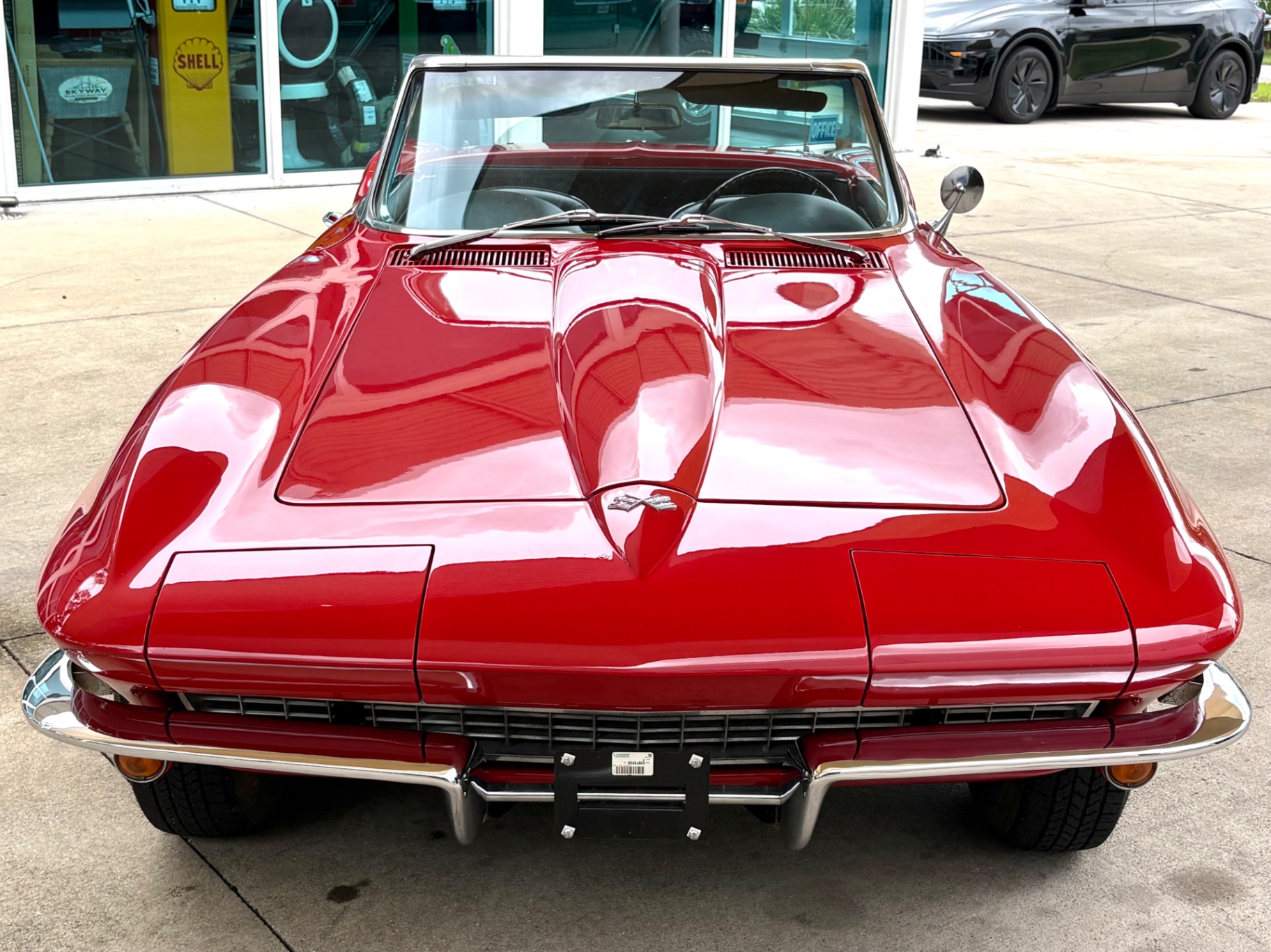 Vehicle photo 3