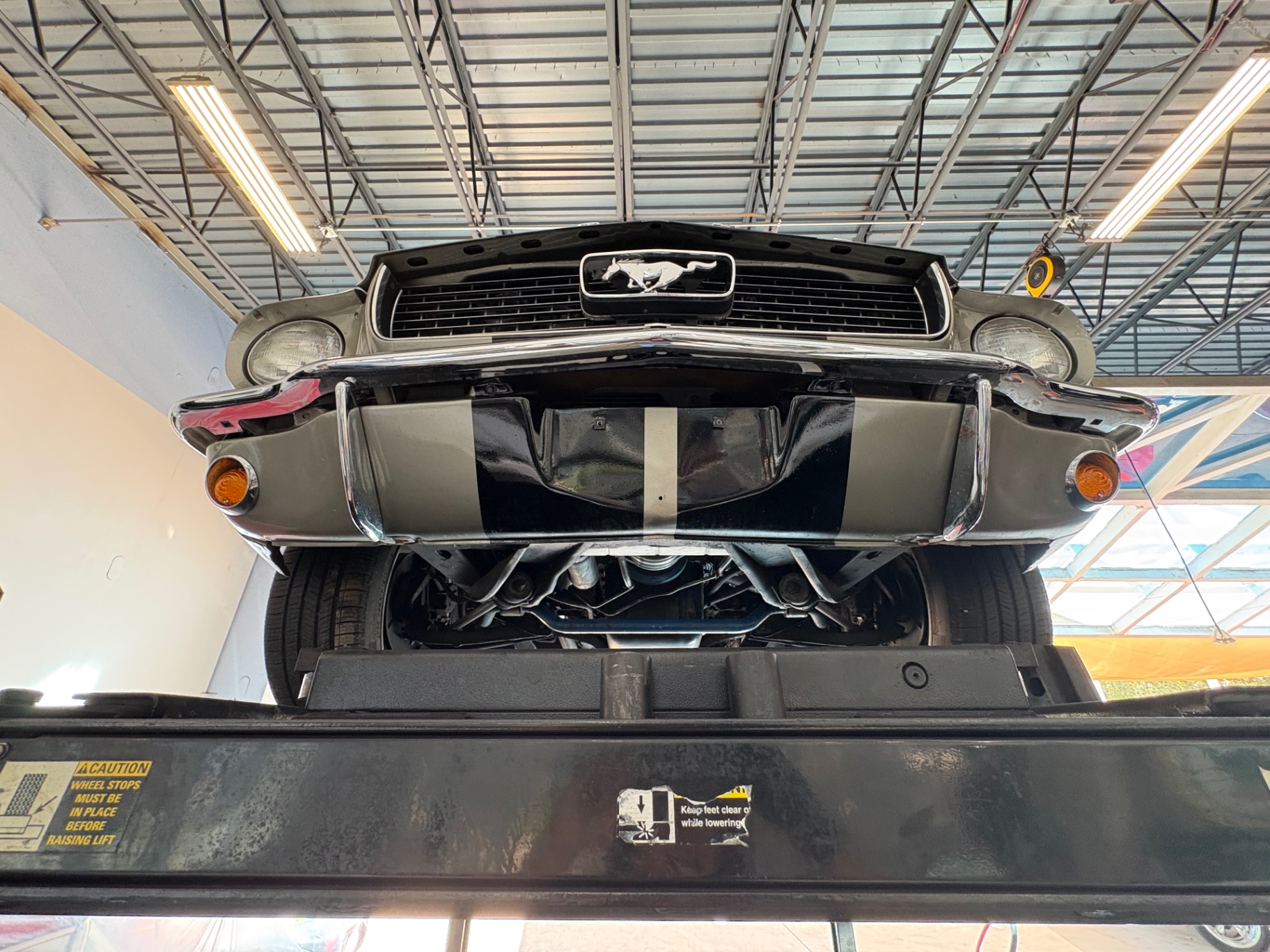 Vehicle photo 52