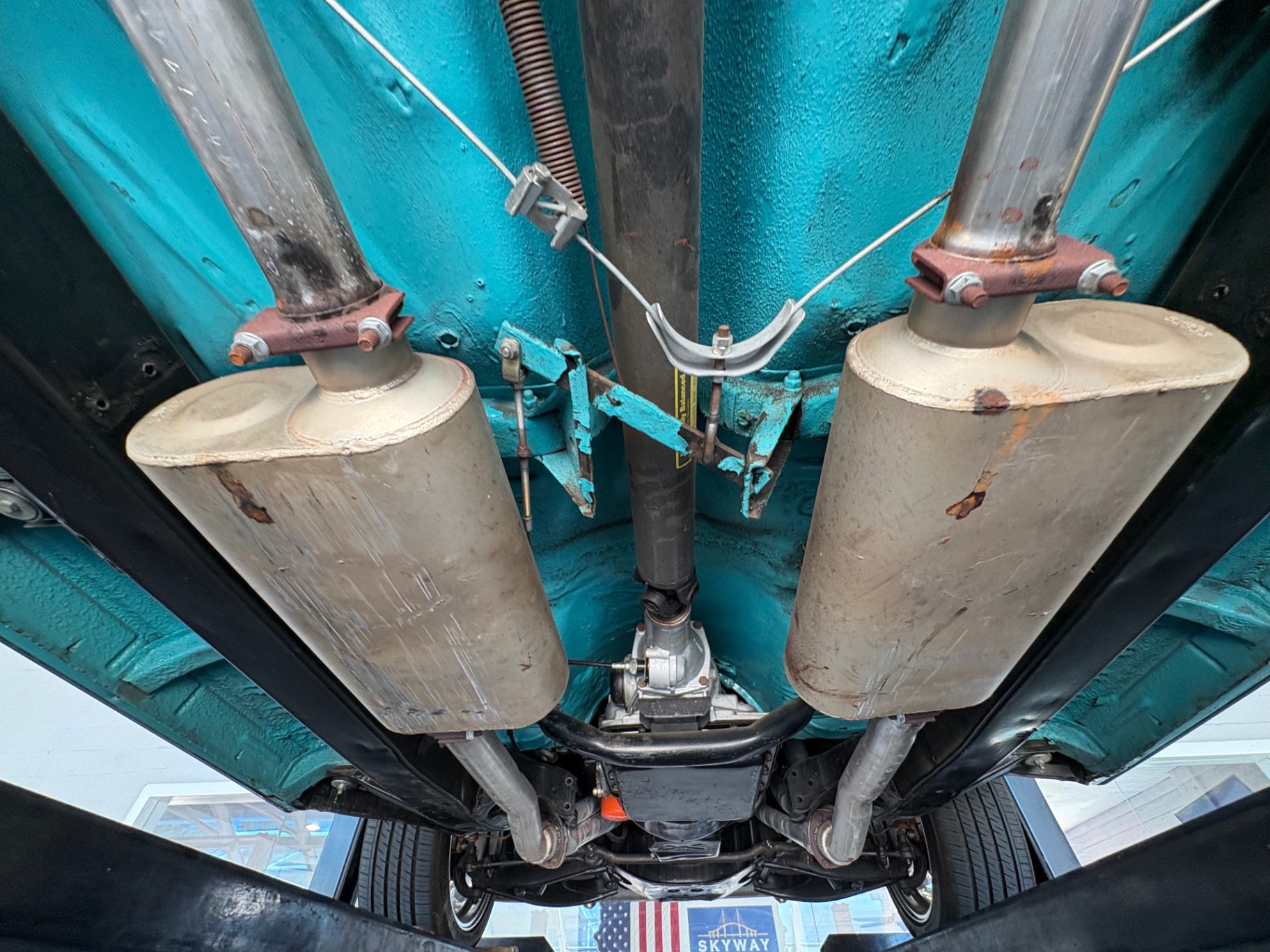 Vehicle photo 43