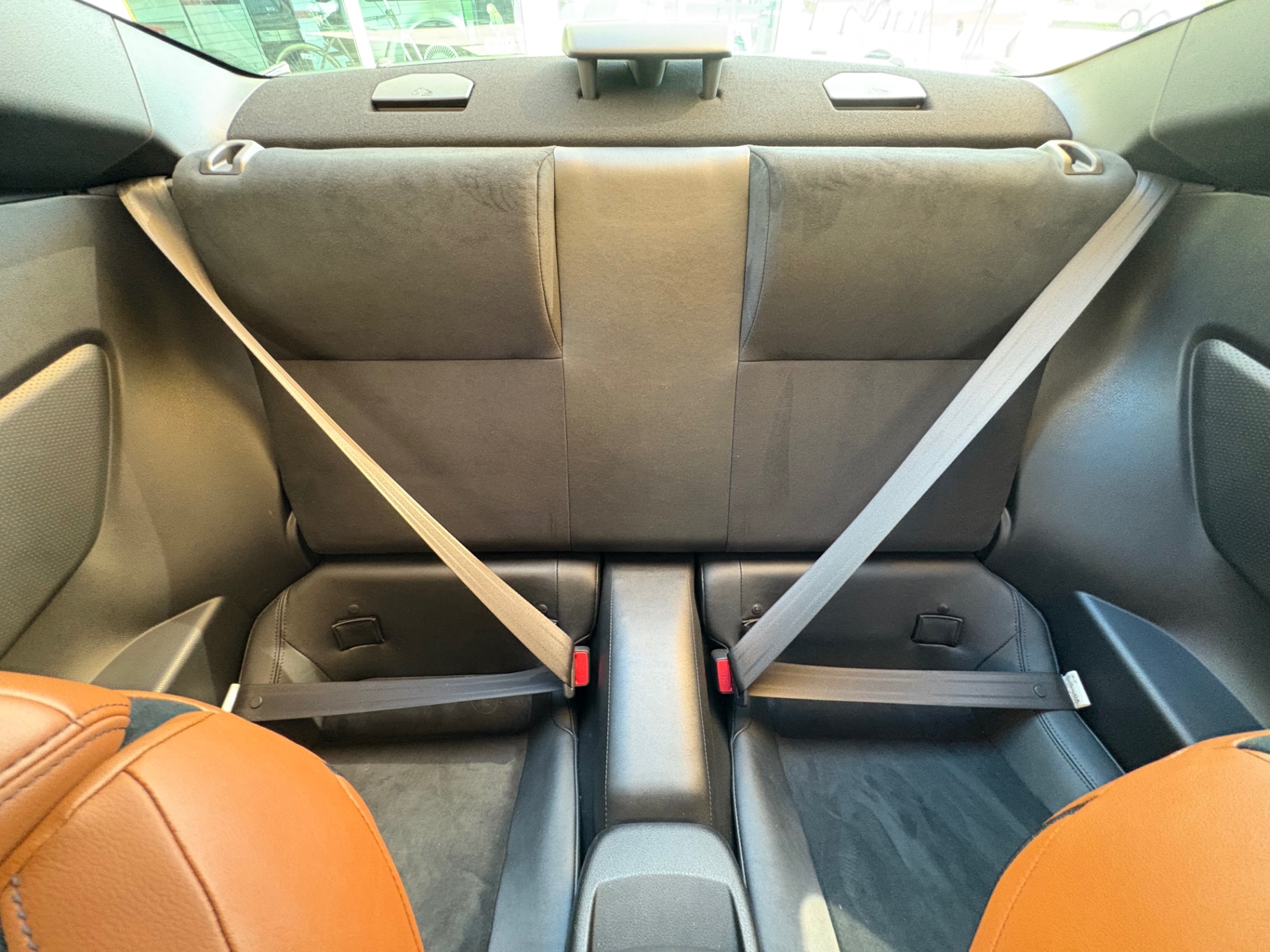 Vehicle photo 32