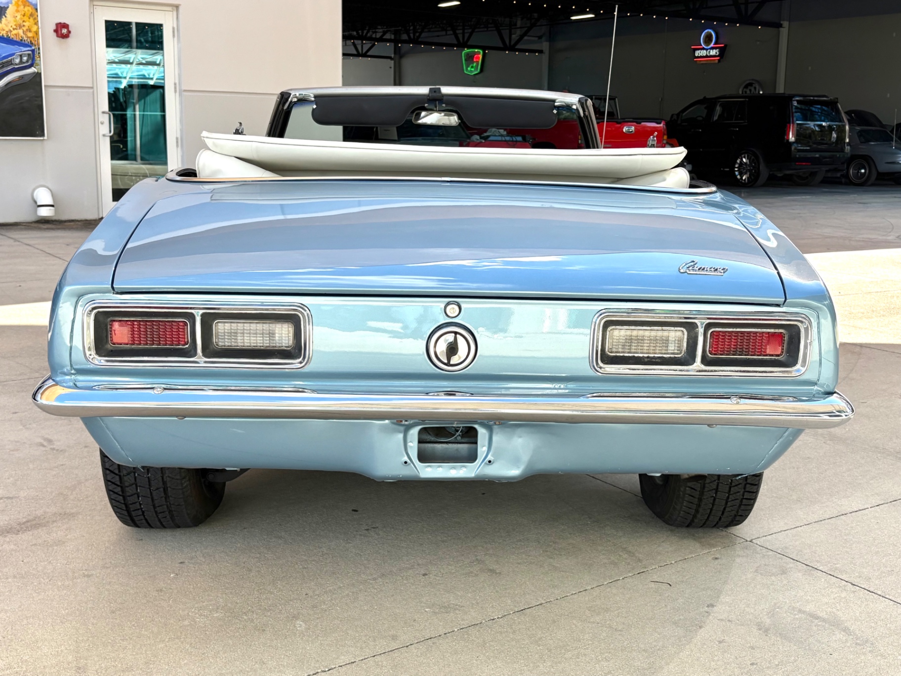 Vehicle photo 7