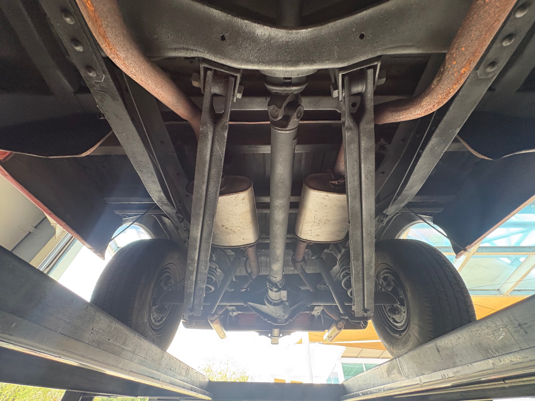 Vehicle photo 56