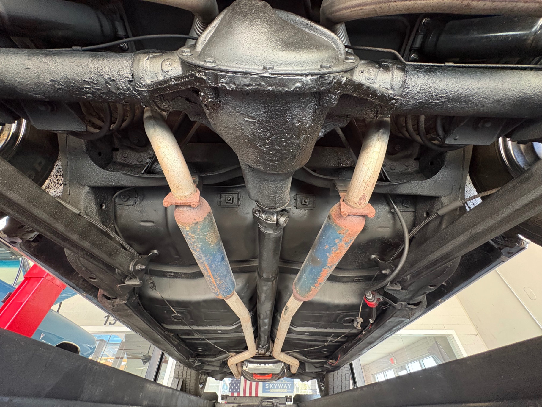 Vehicle photo 46