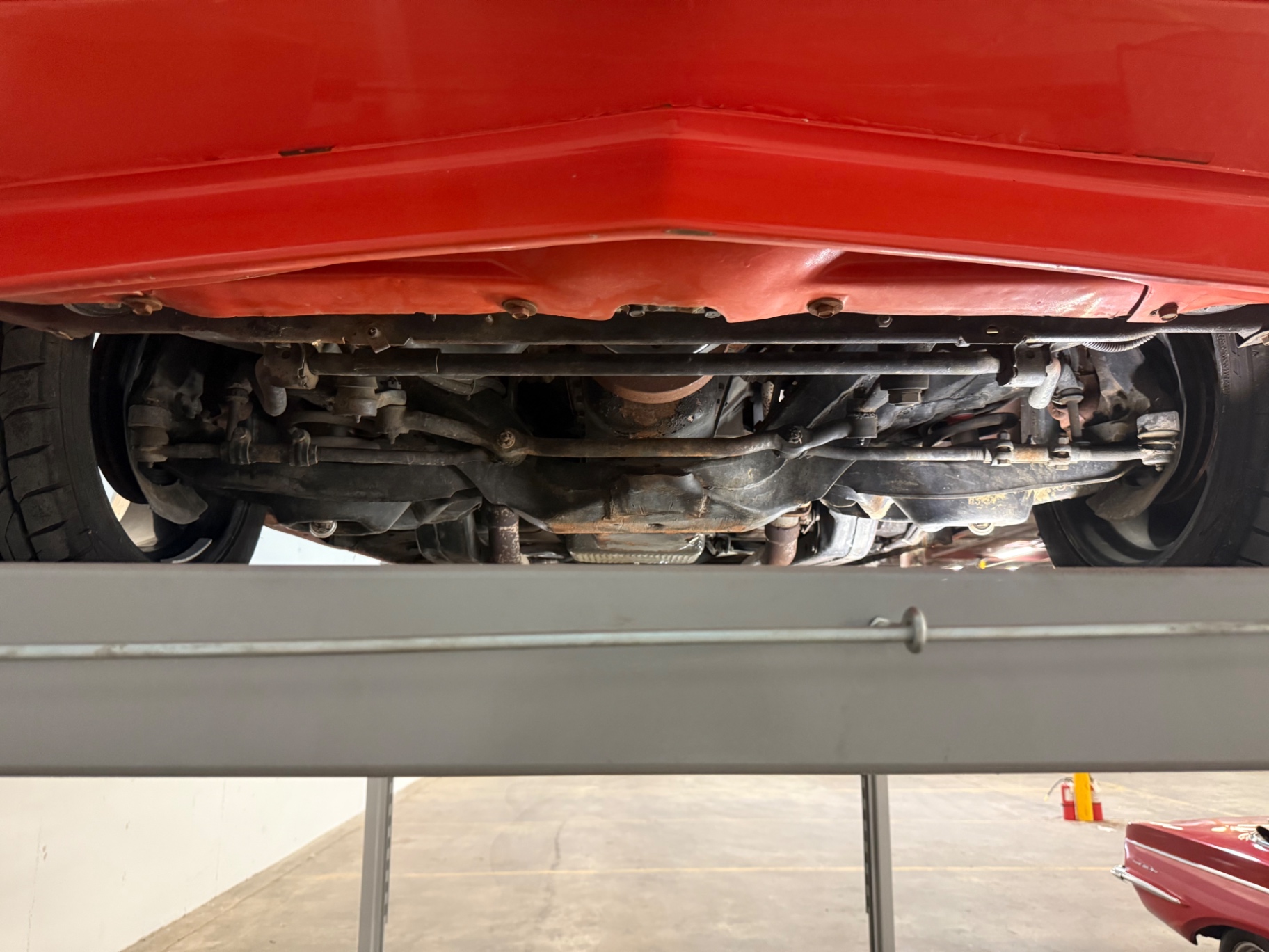 Vehicle photo 28