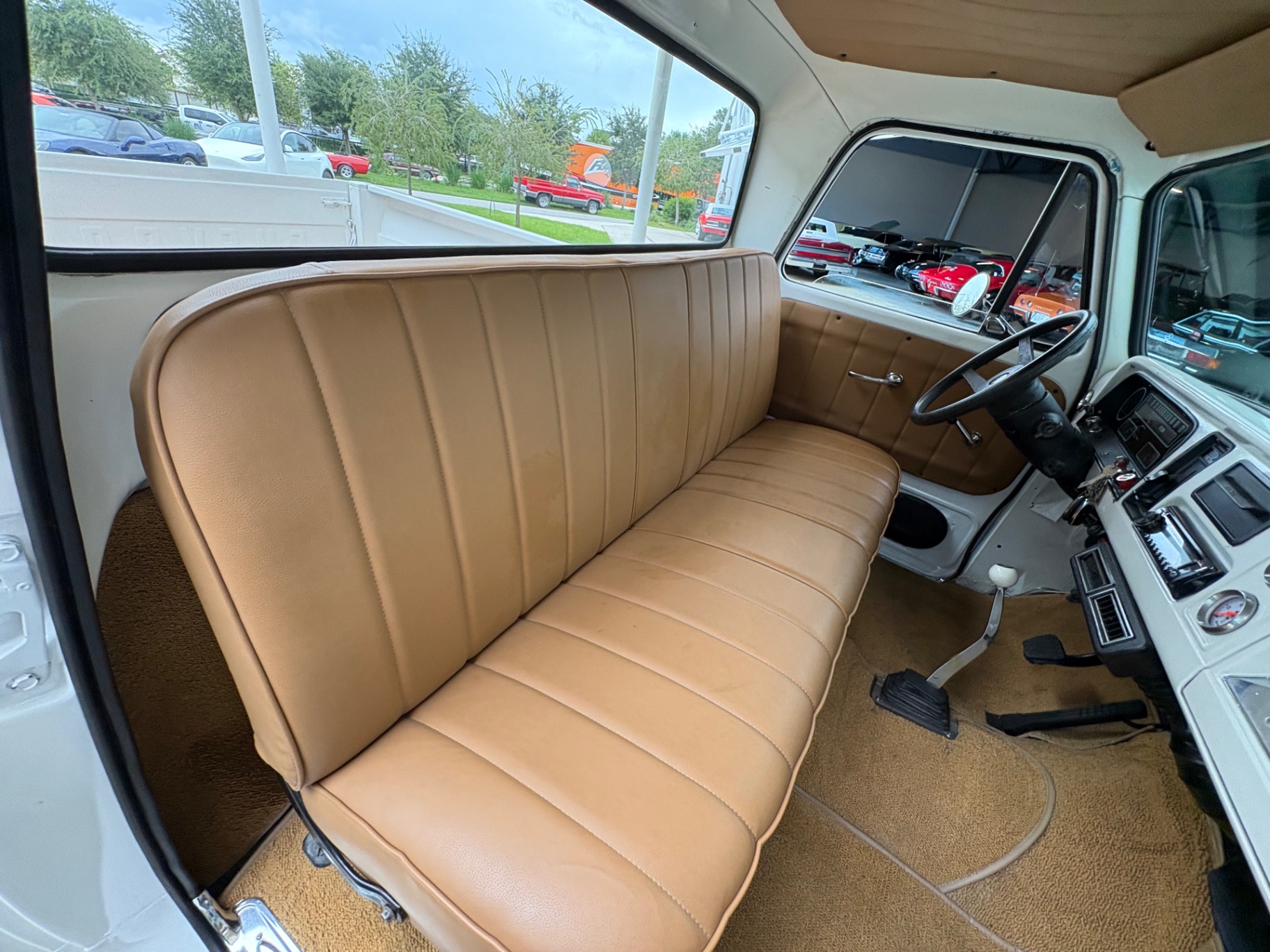 Vehicle photo 39