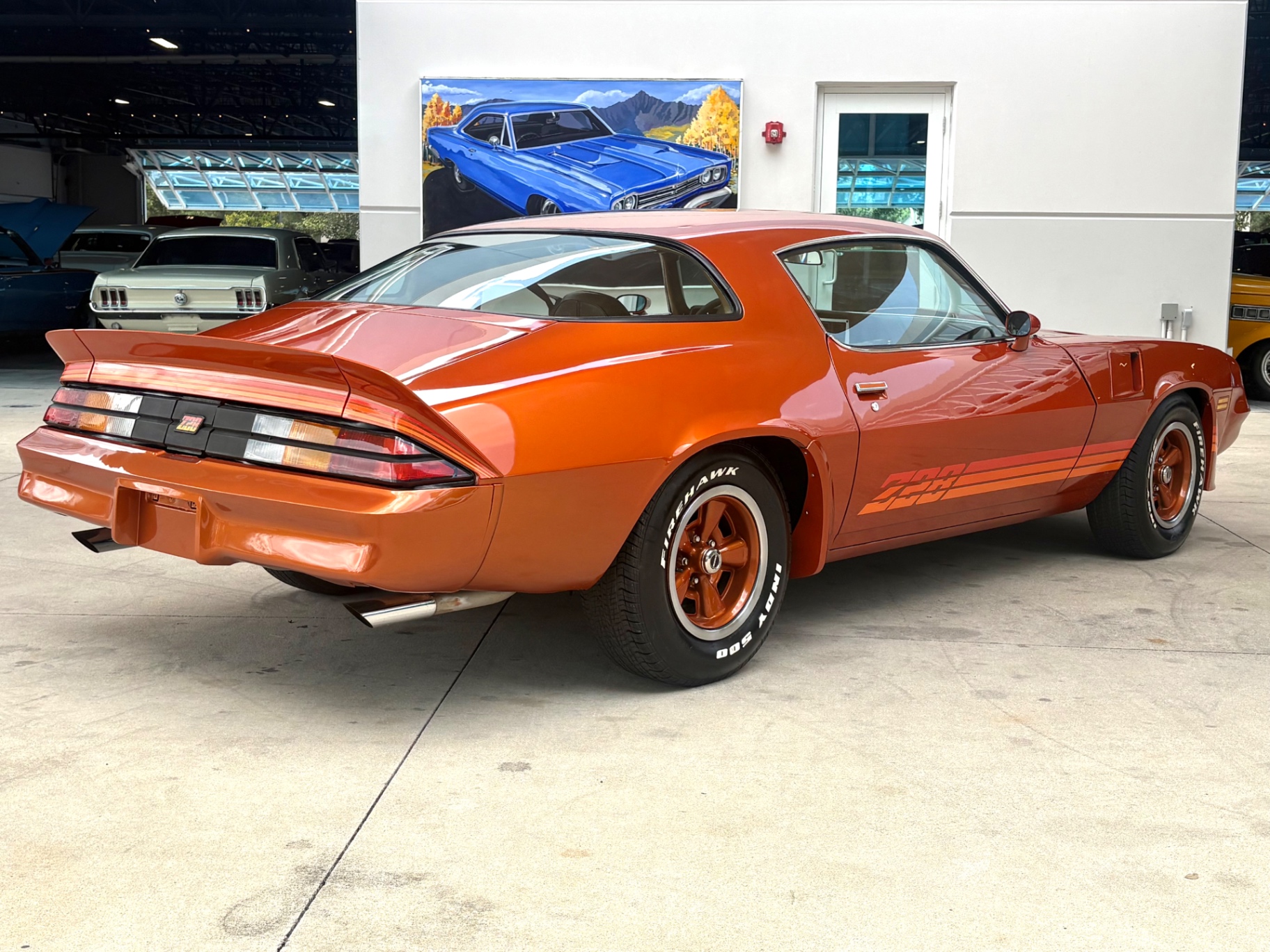 Vehicle photo 6