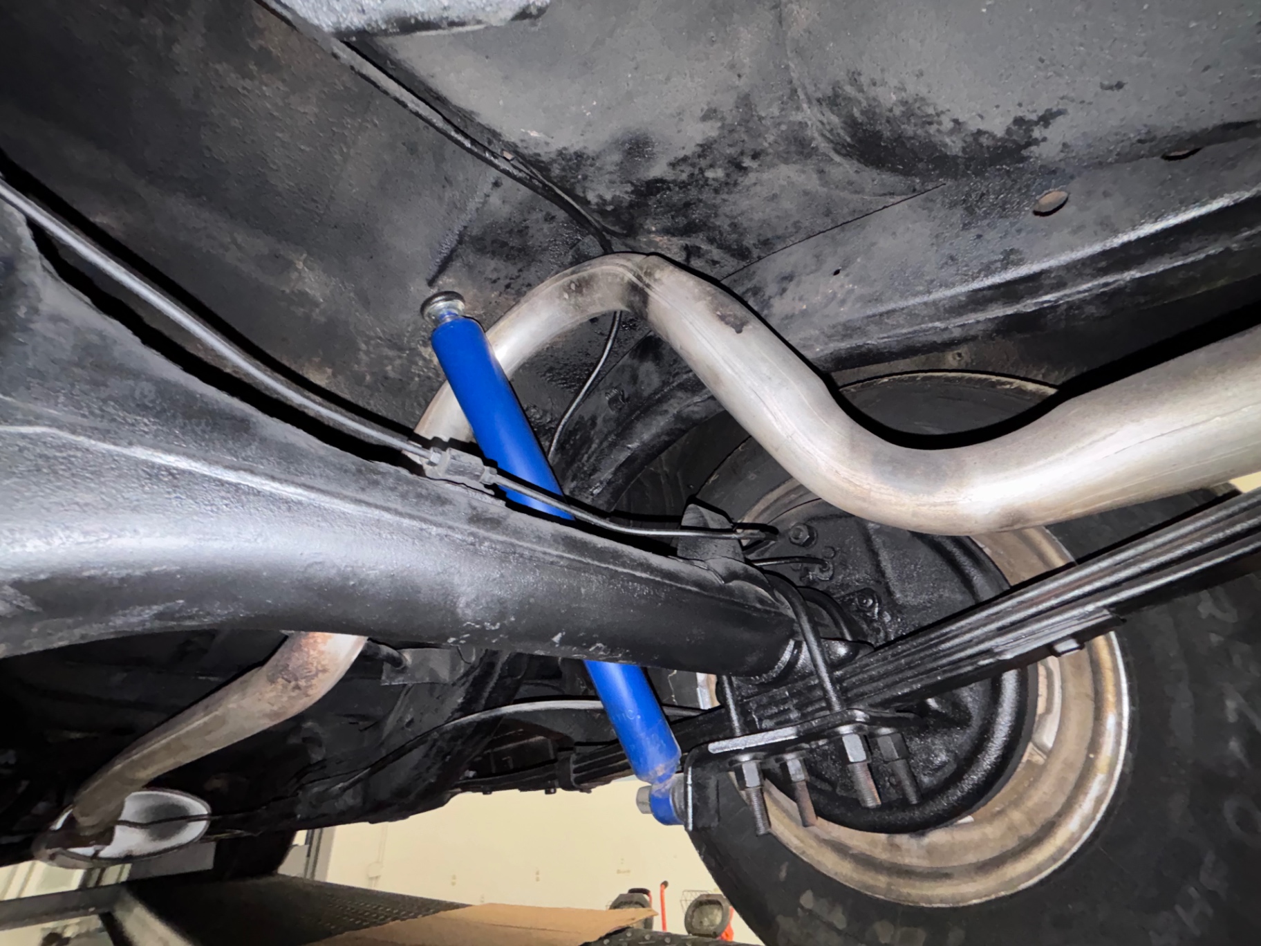 Vehicle photo 43