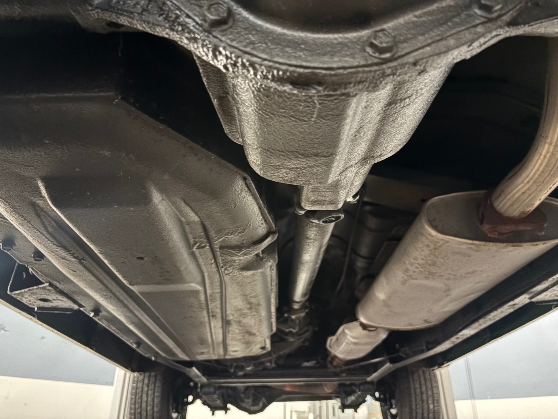 Vehicle photo 32