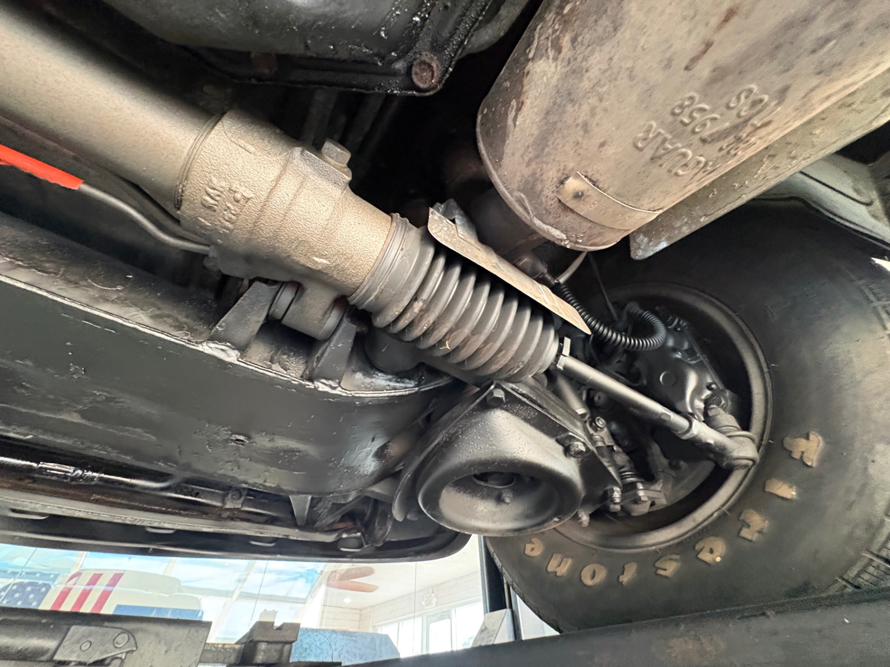 Vehicle photo 54