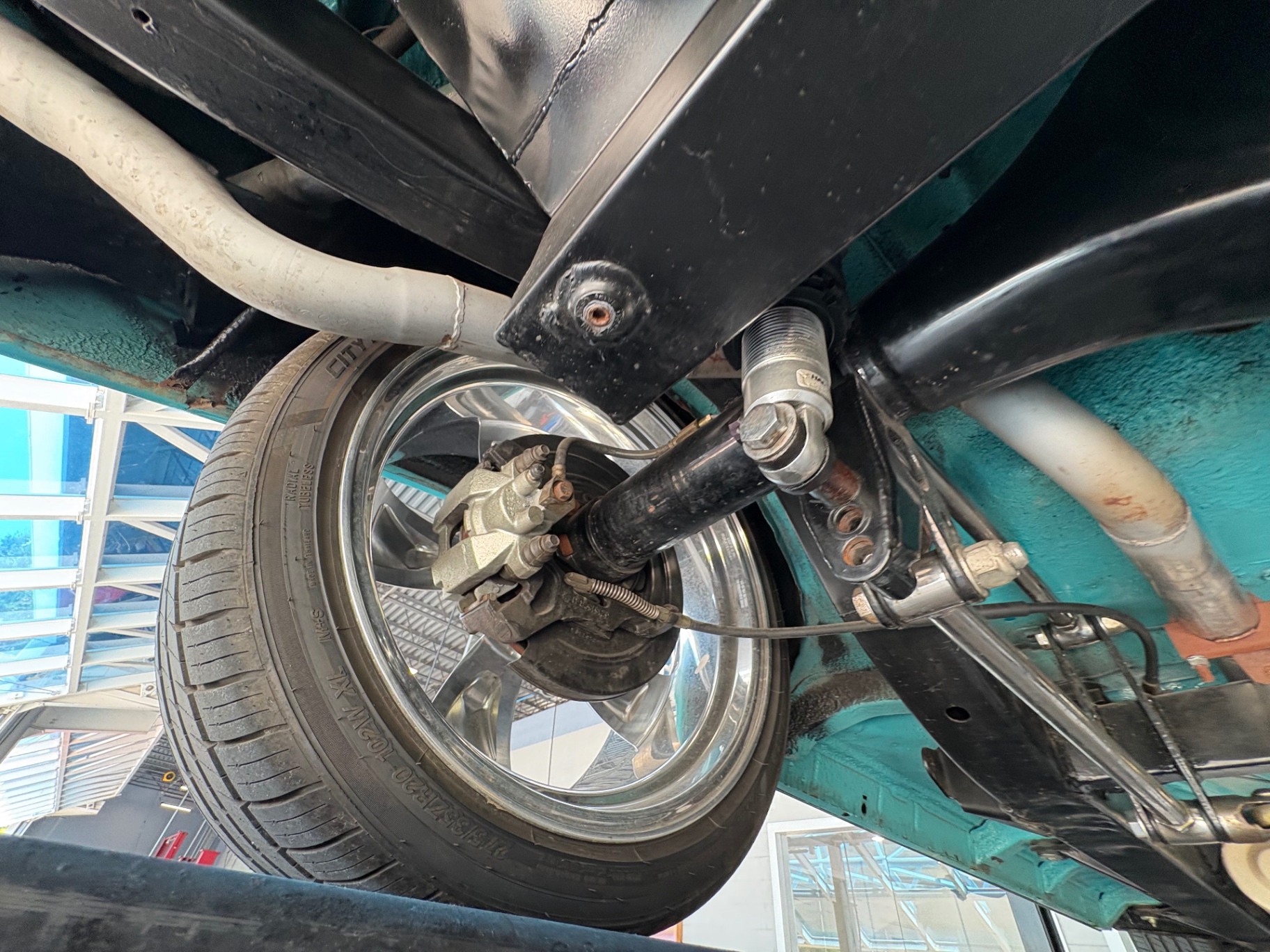 Vehicle photo 40