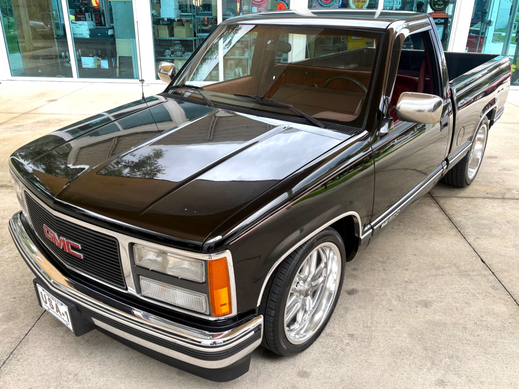Vehicle photo 20