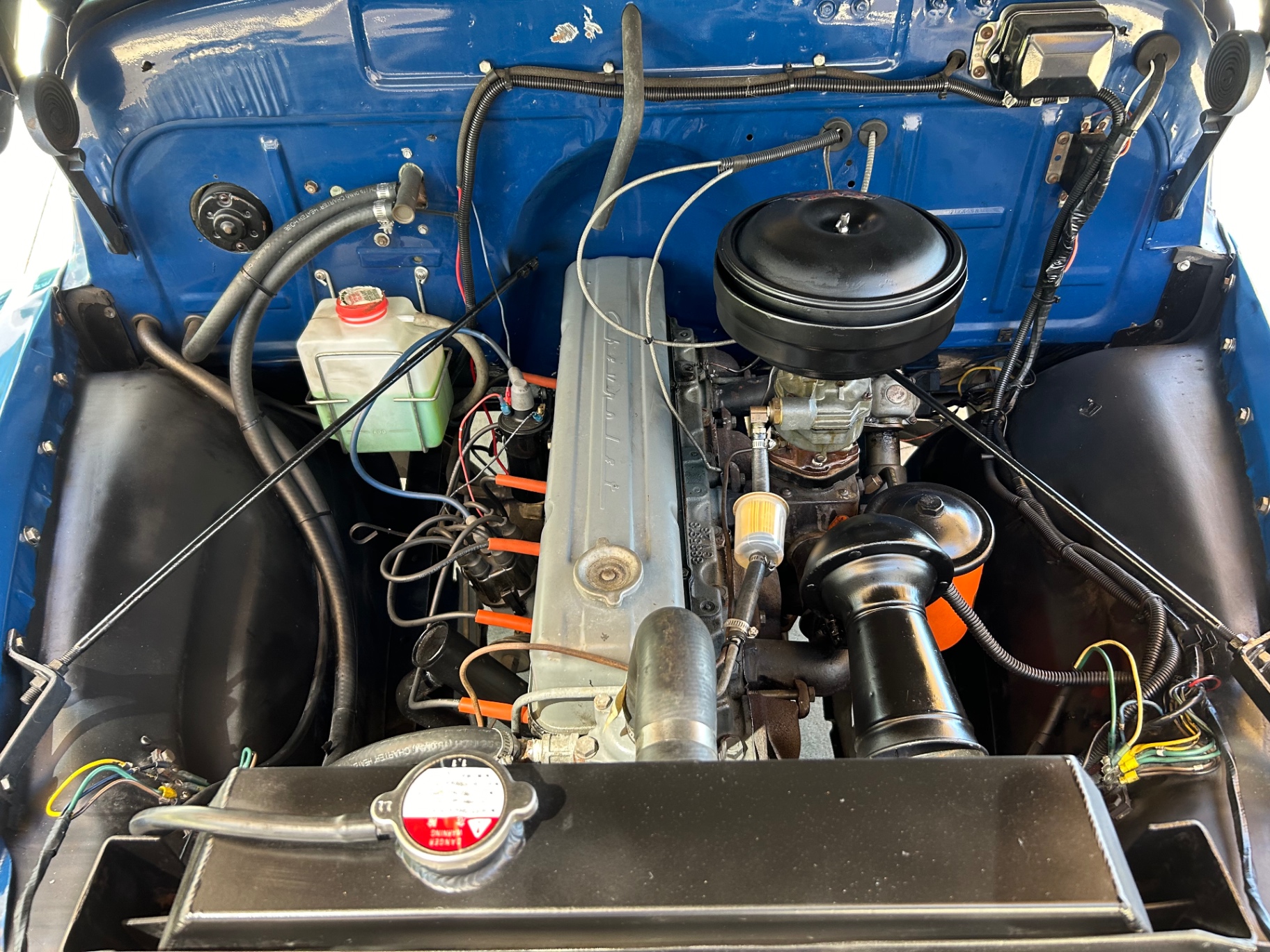 Vehicle photo 13