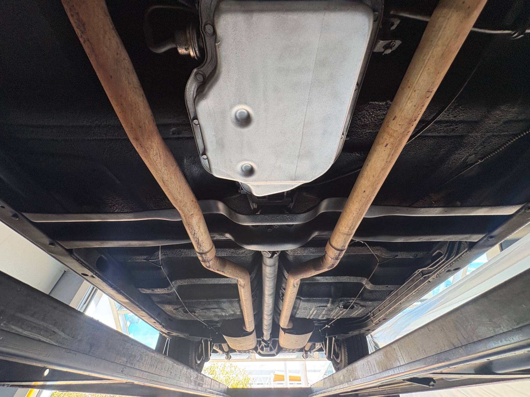 Vehicle photo 57