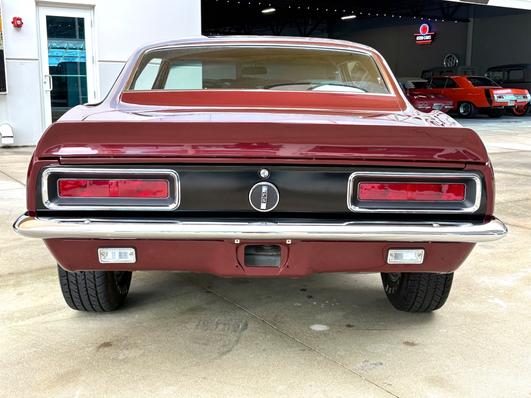 Vehicle photo 7
