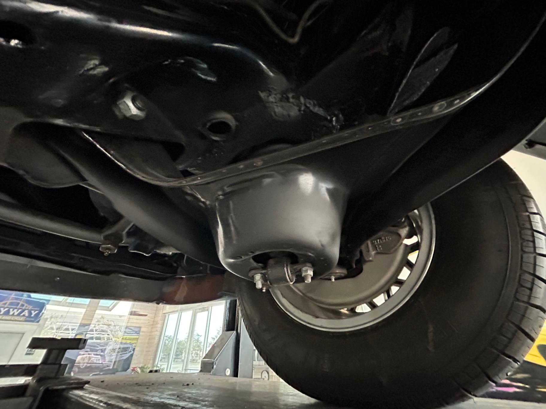 Vehicle photo 60