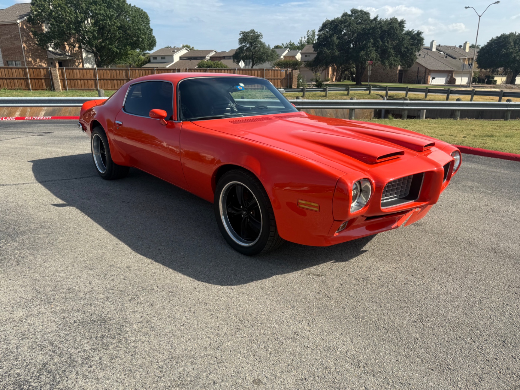 Vehicle photo 10