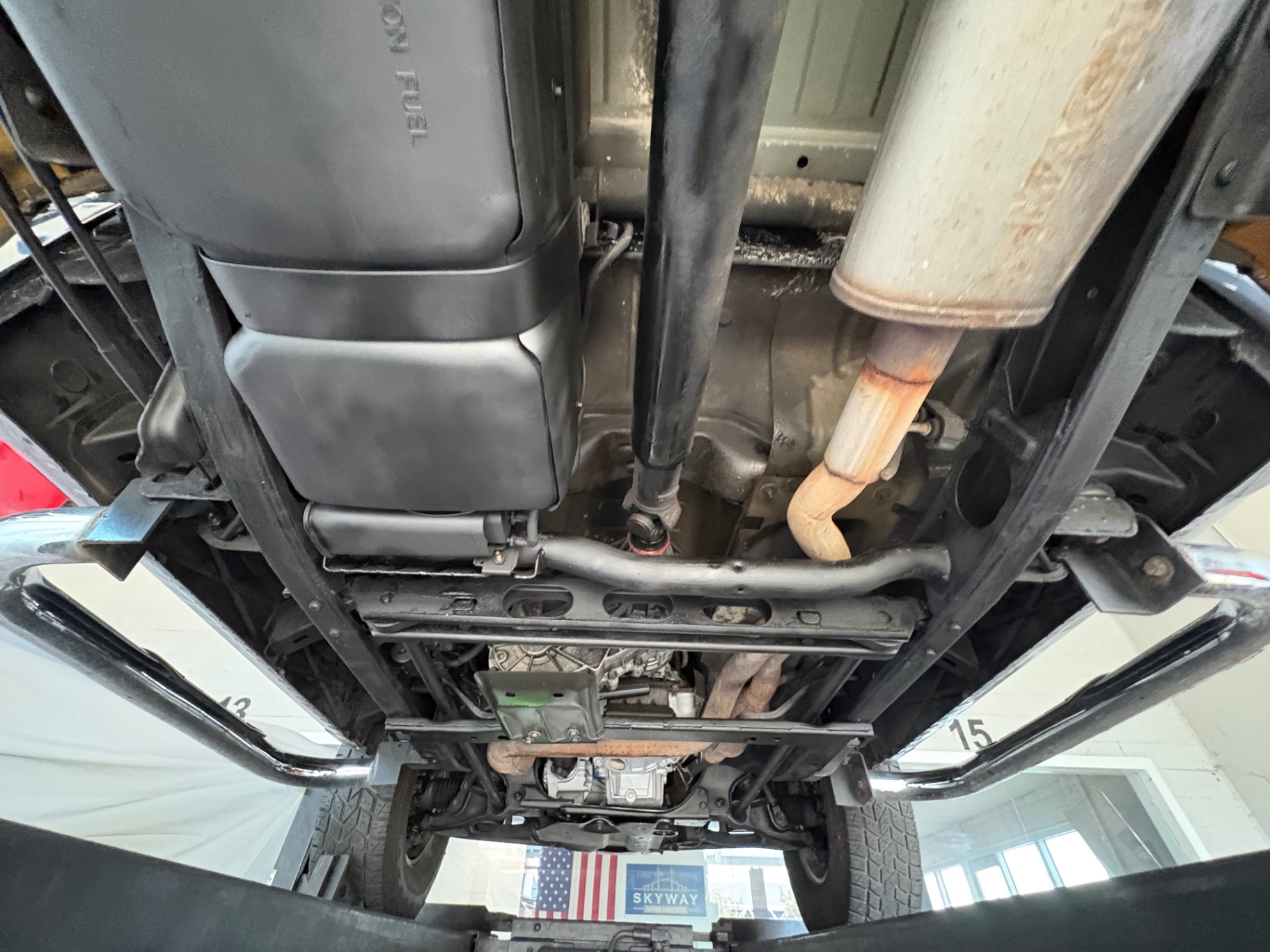 Vehicle photo 45