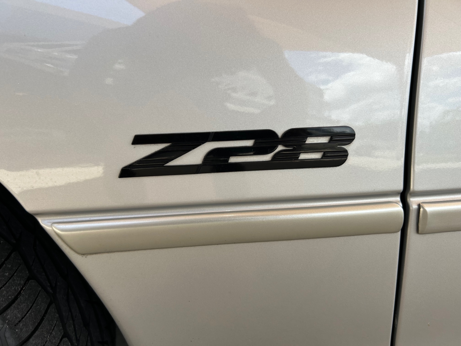 Vehicle photo 14