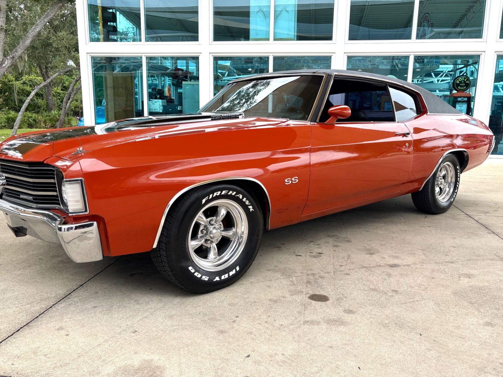 Vehicle photo 11