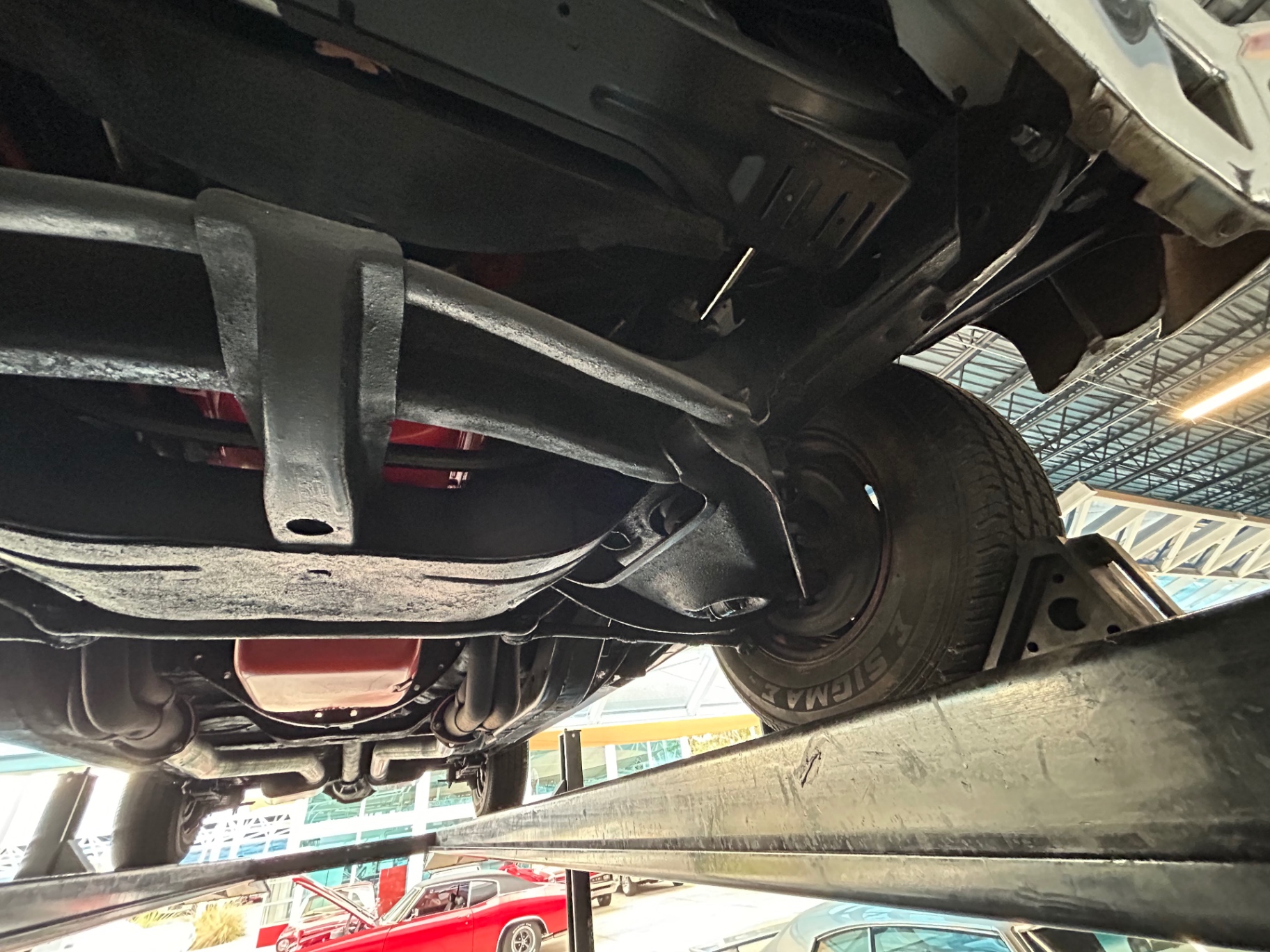 Vehicle photo 31