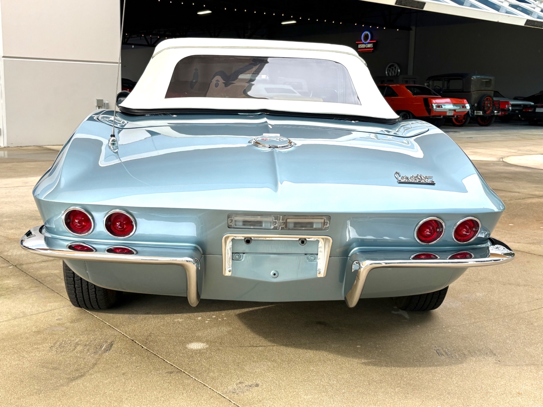 Vehicle photo 22