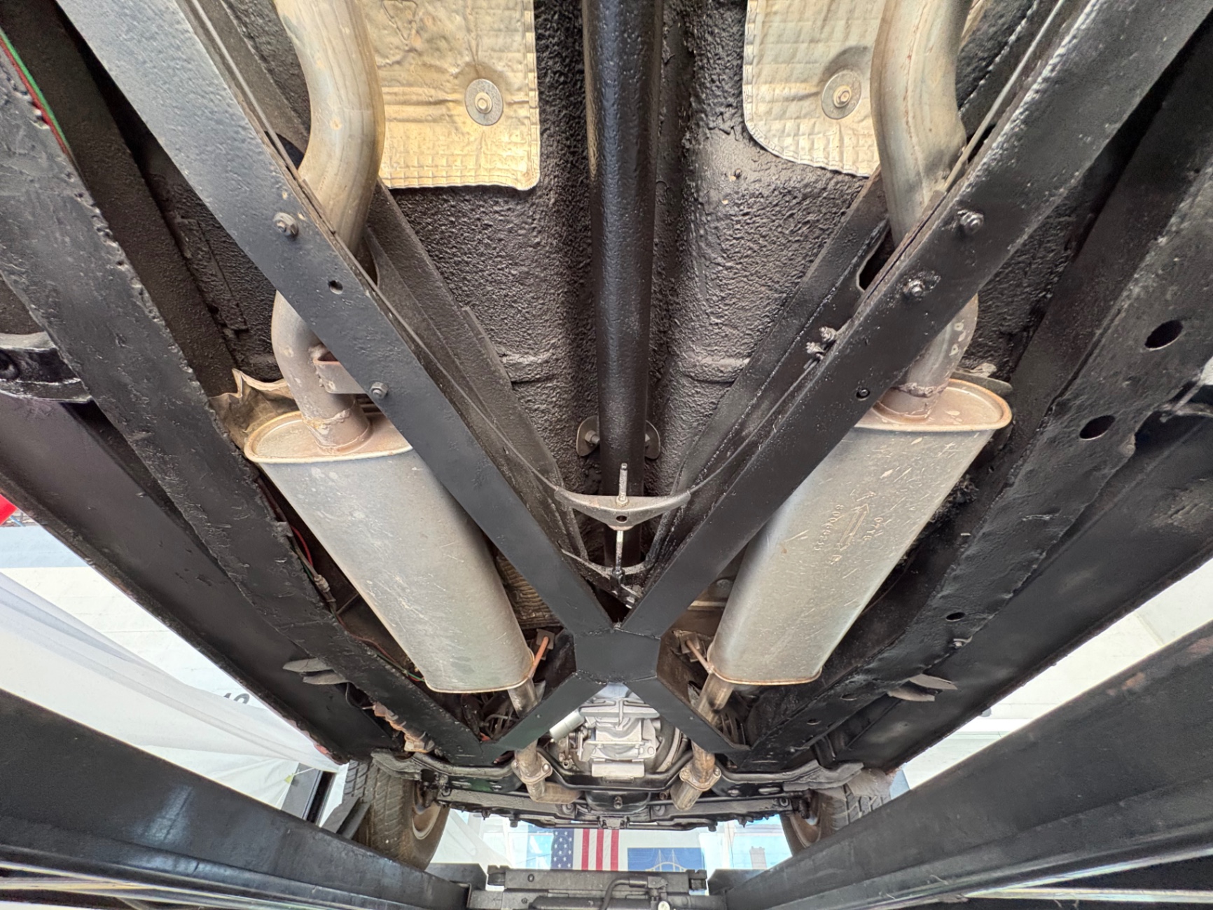 Vehicle photo 54