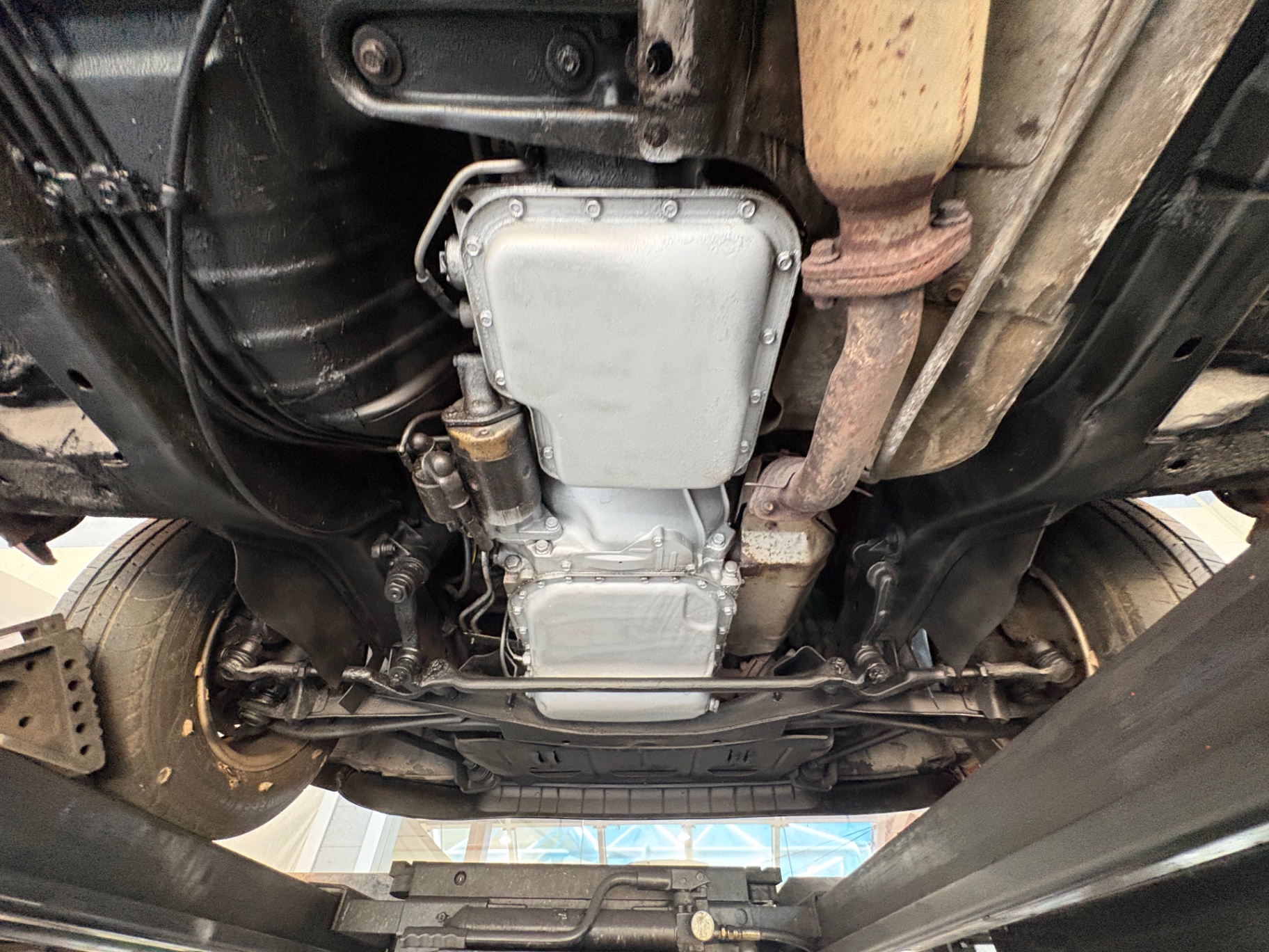 Vehicle photo 50