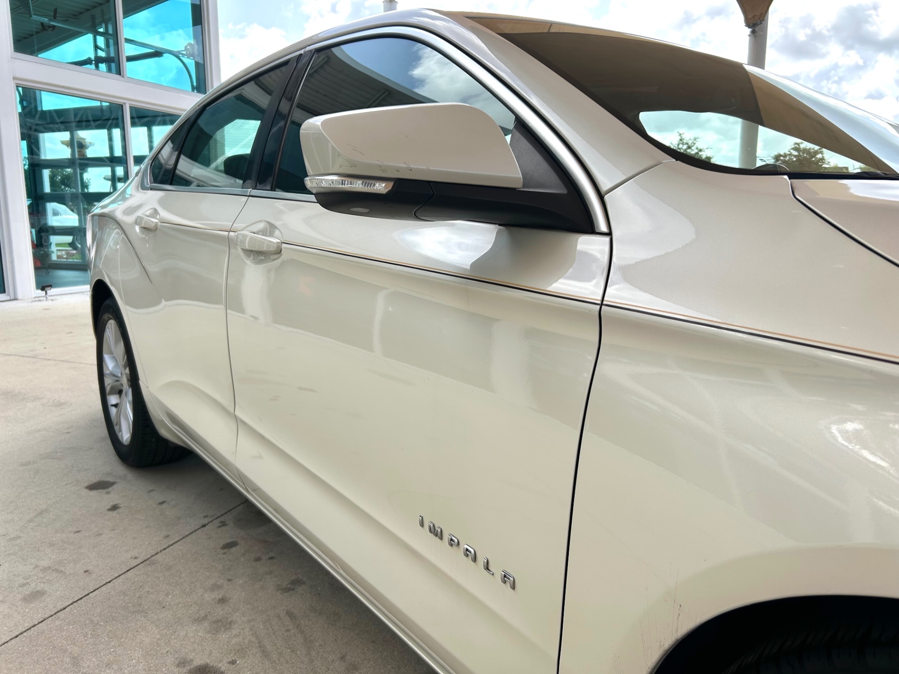 Vehicle photo 16
