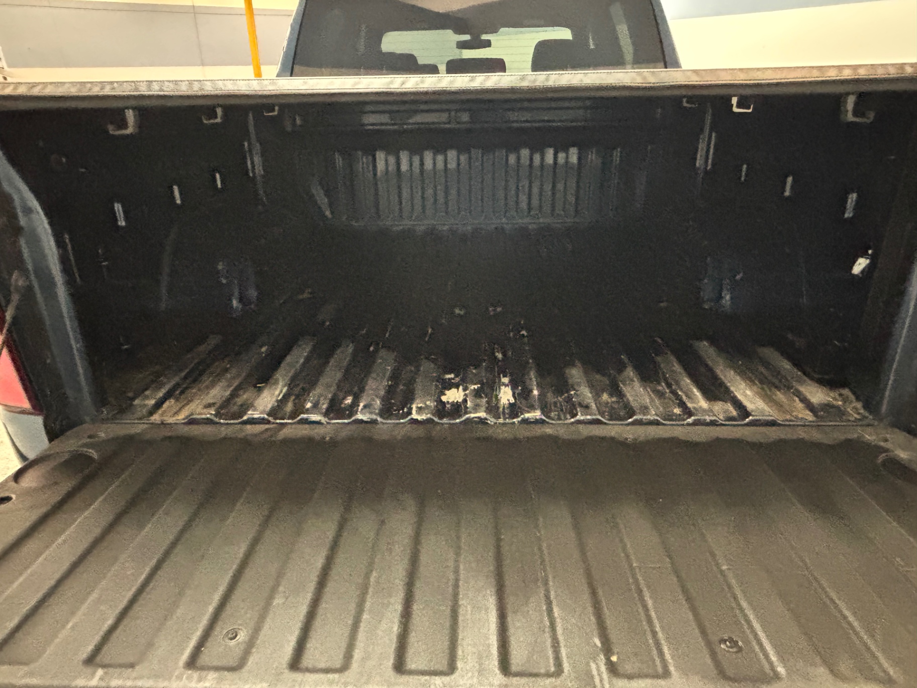 Vehicle photo 11