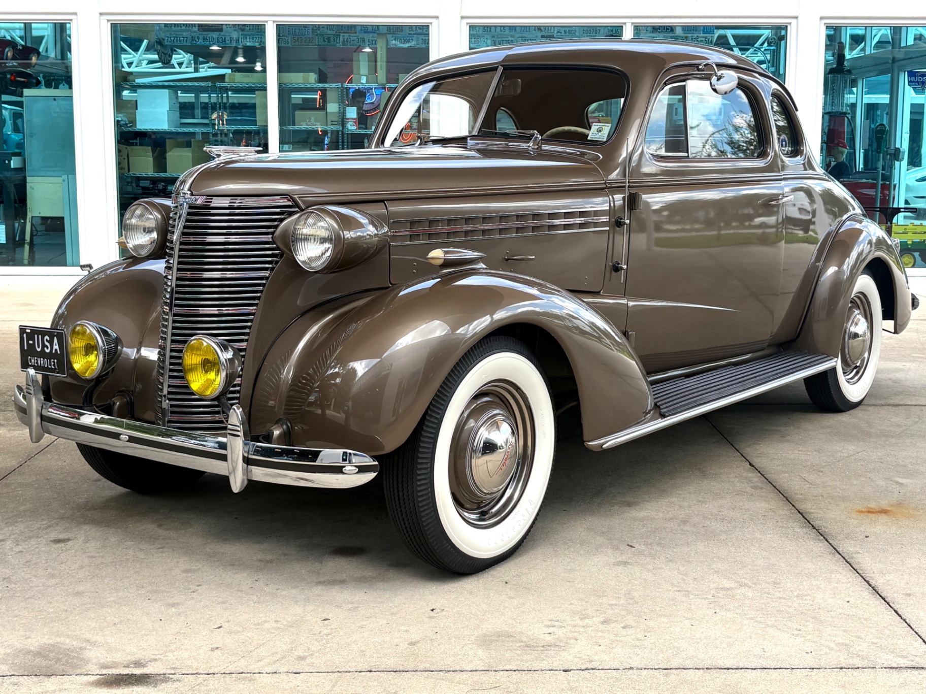 Vehicle photo 1