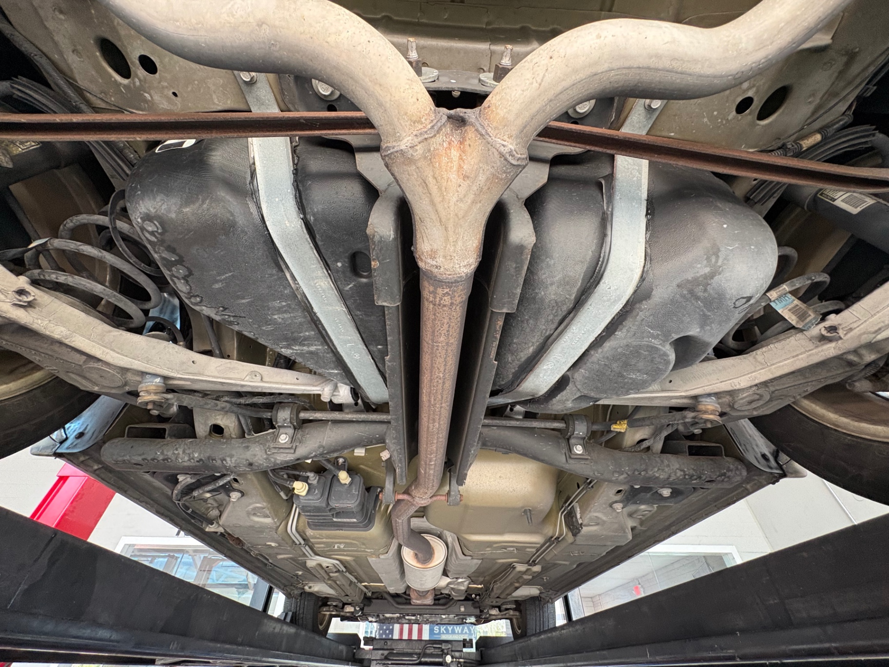 Vehicle photo 48