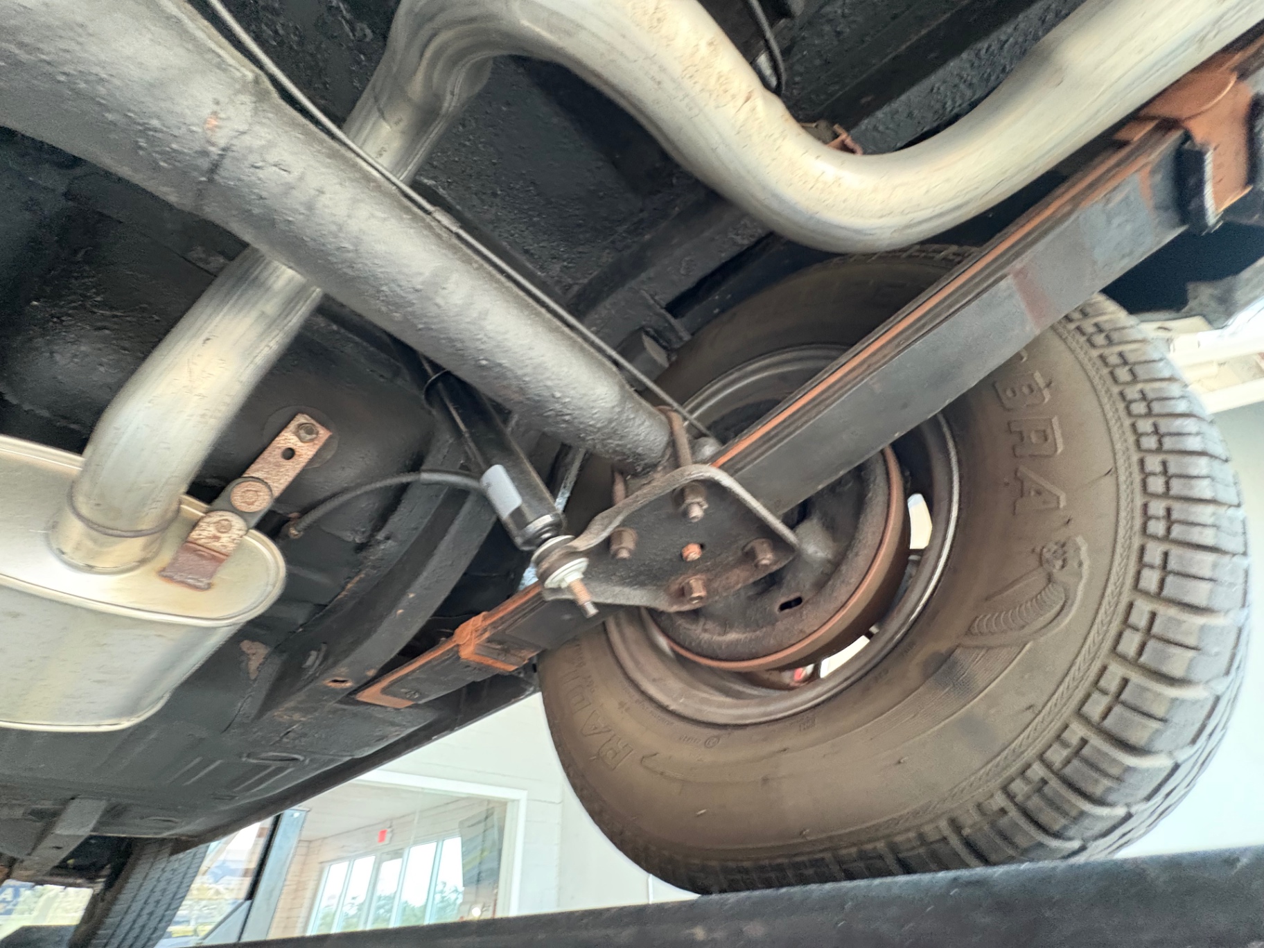 Vehicle photo 48