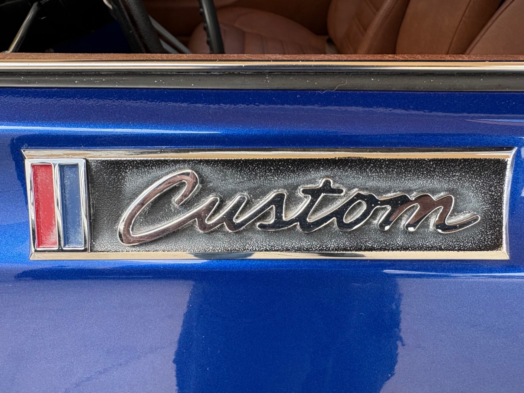 Vehicle photo 23