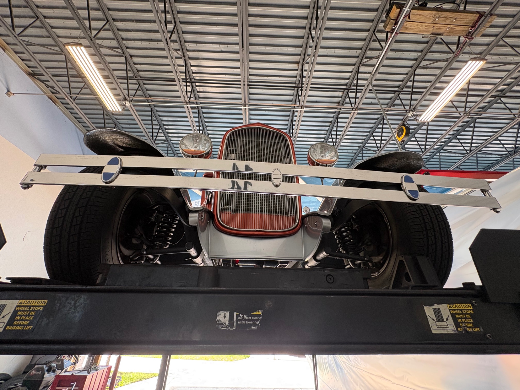 Vehicle photo 45