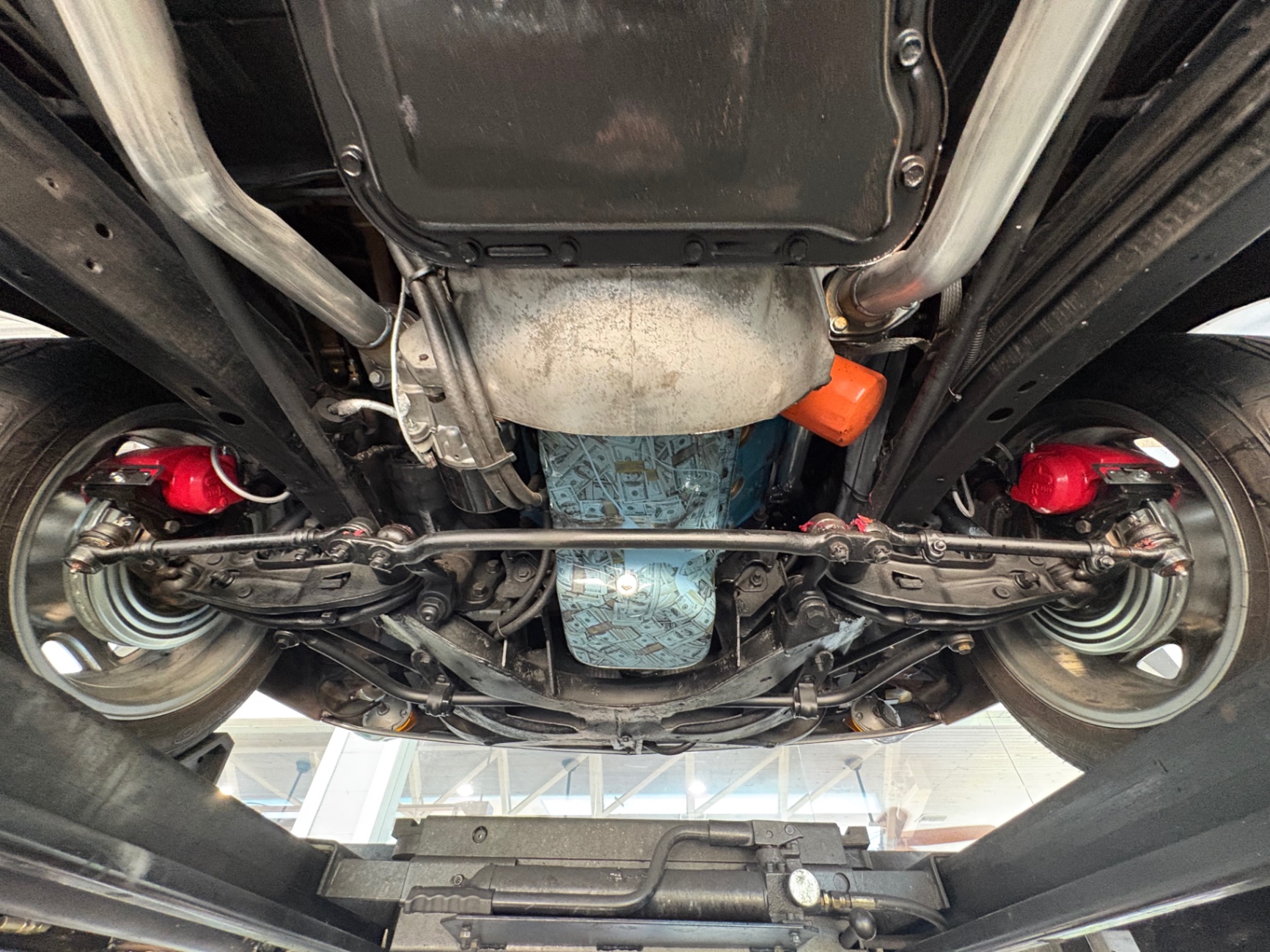 Vehicle photo 54