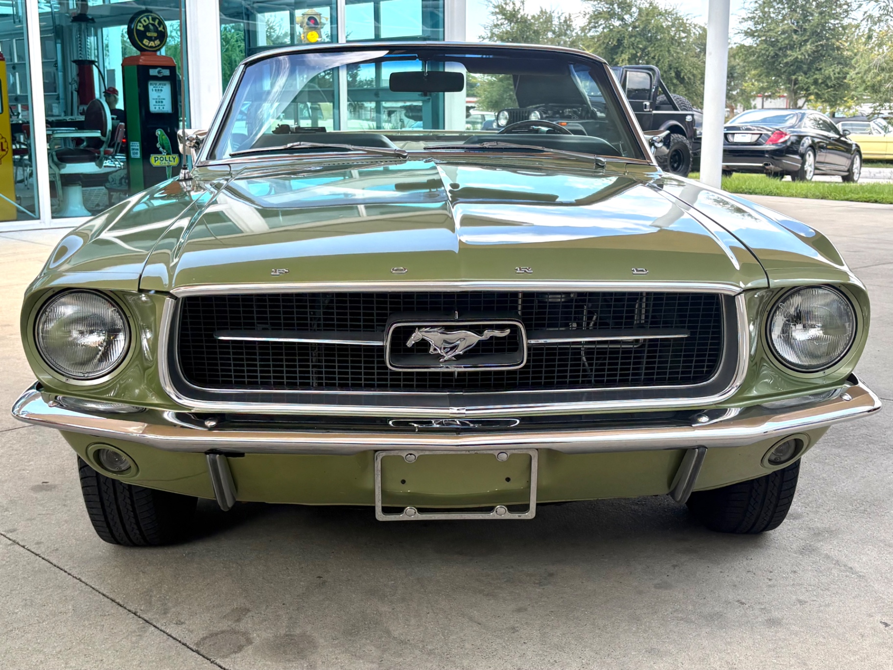 Vehicle photo 2