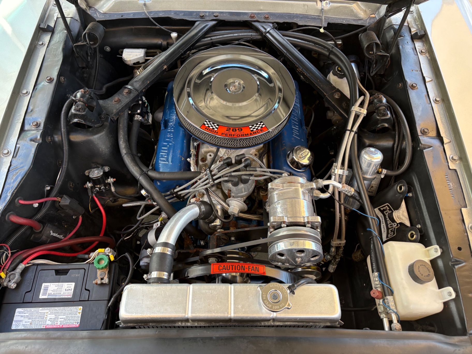 Vehicle photo 29