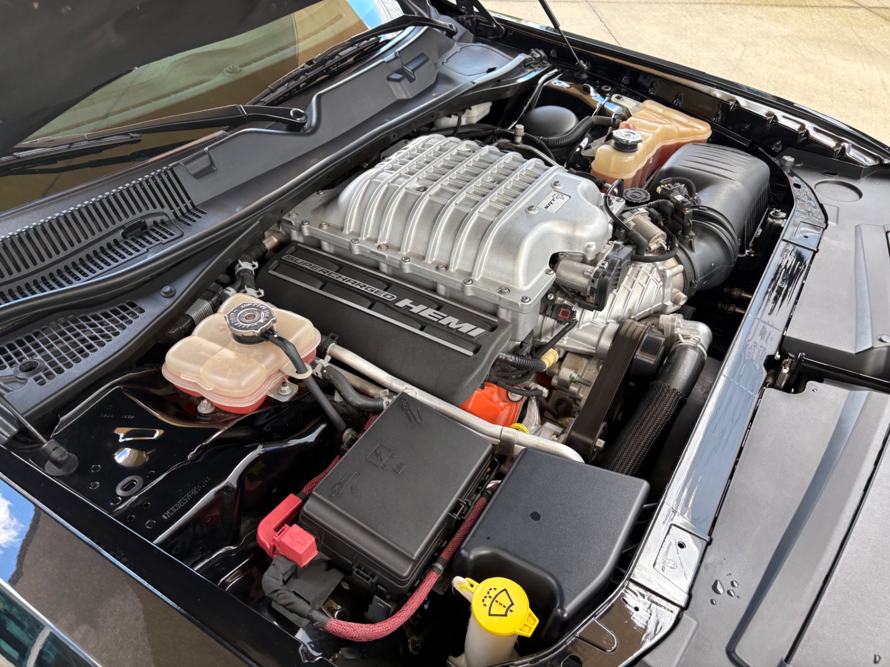 Vehicle photo 26