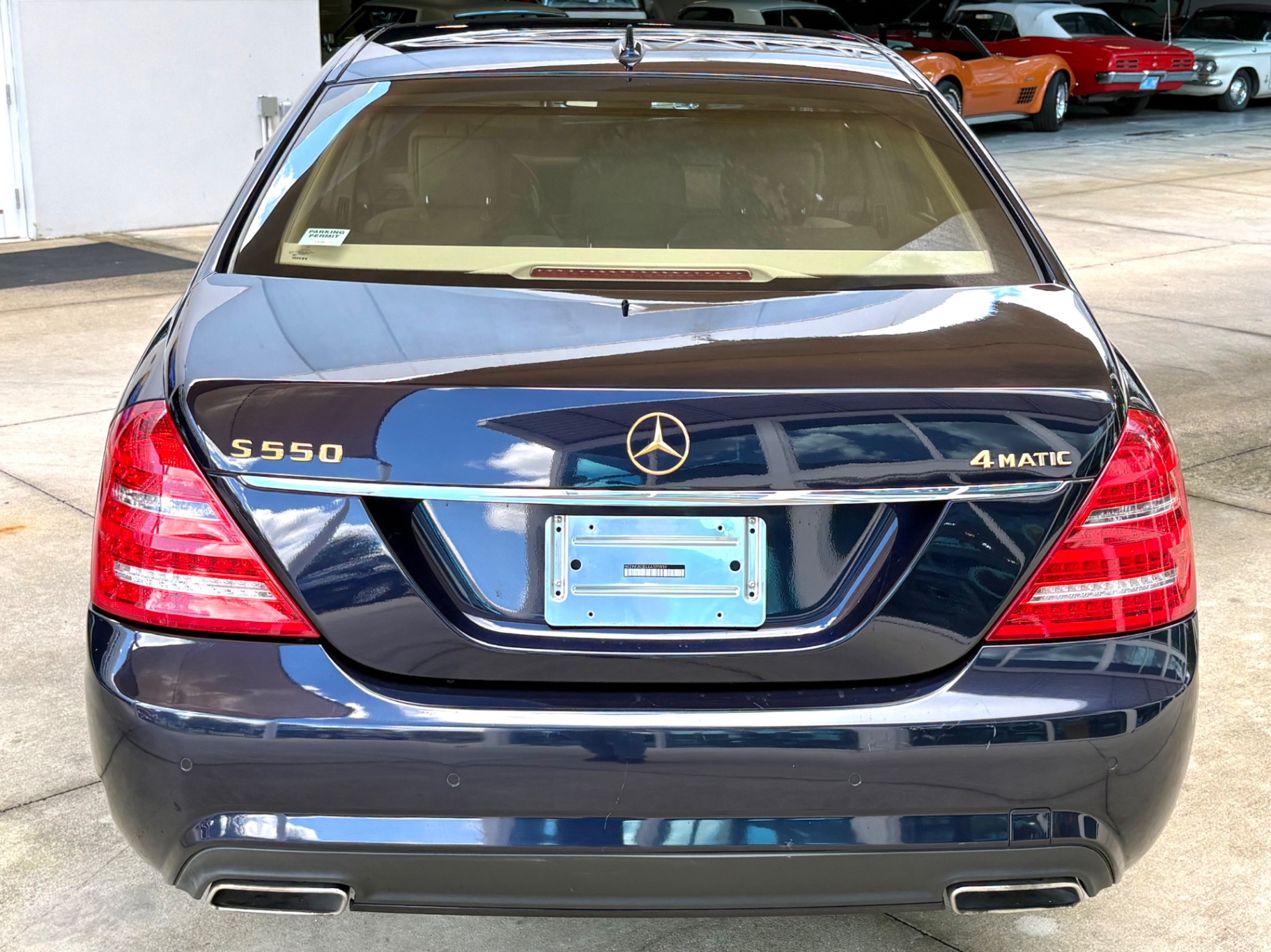 Vehicle photo 8