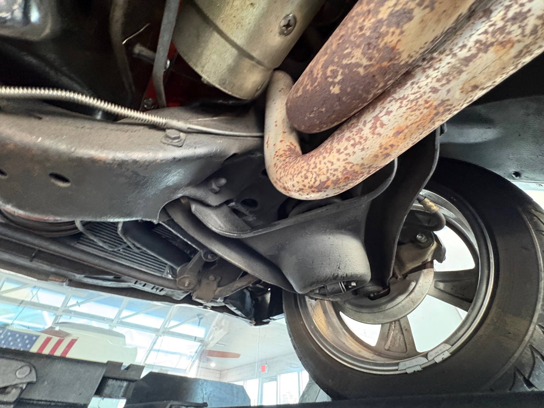 Vehicle photo 59