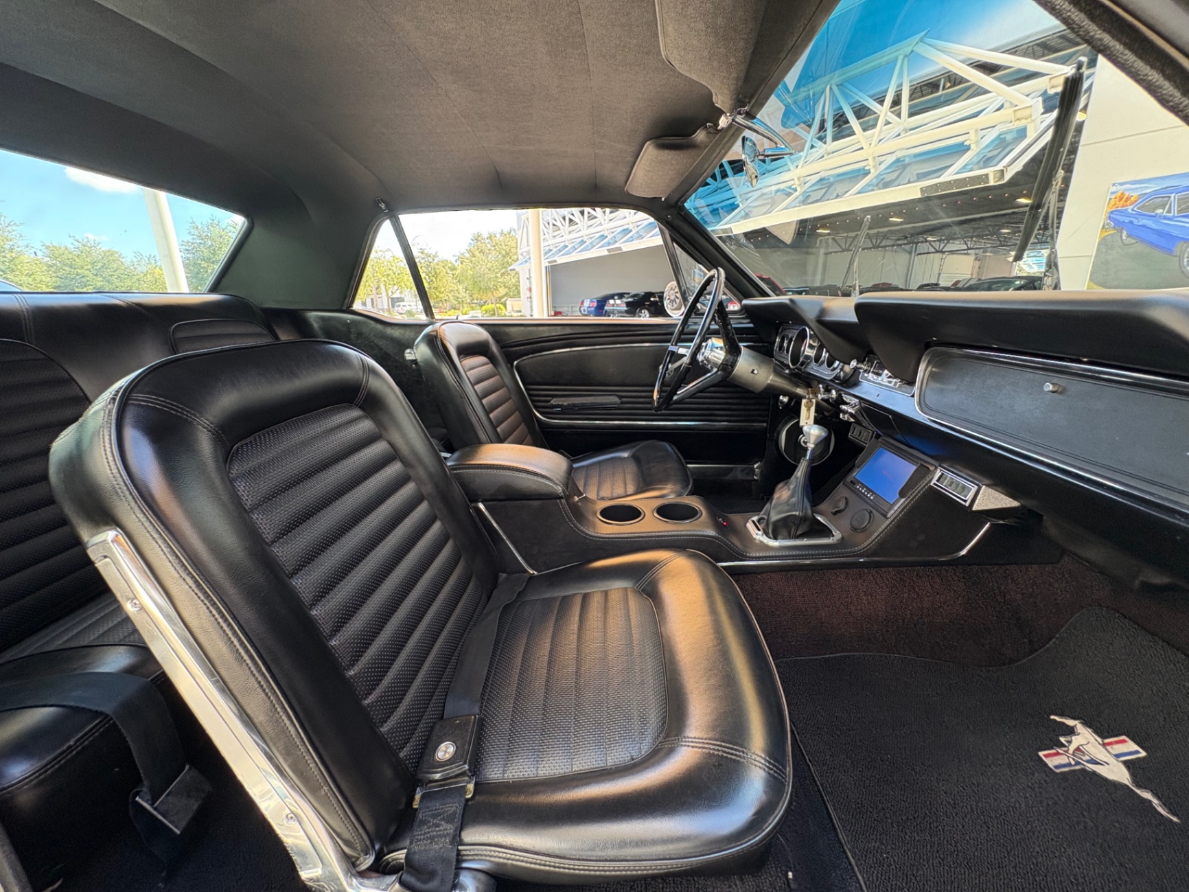 Vehicle photo 40