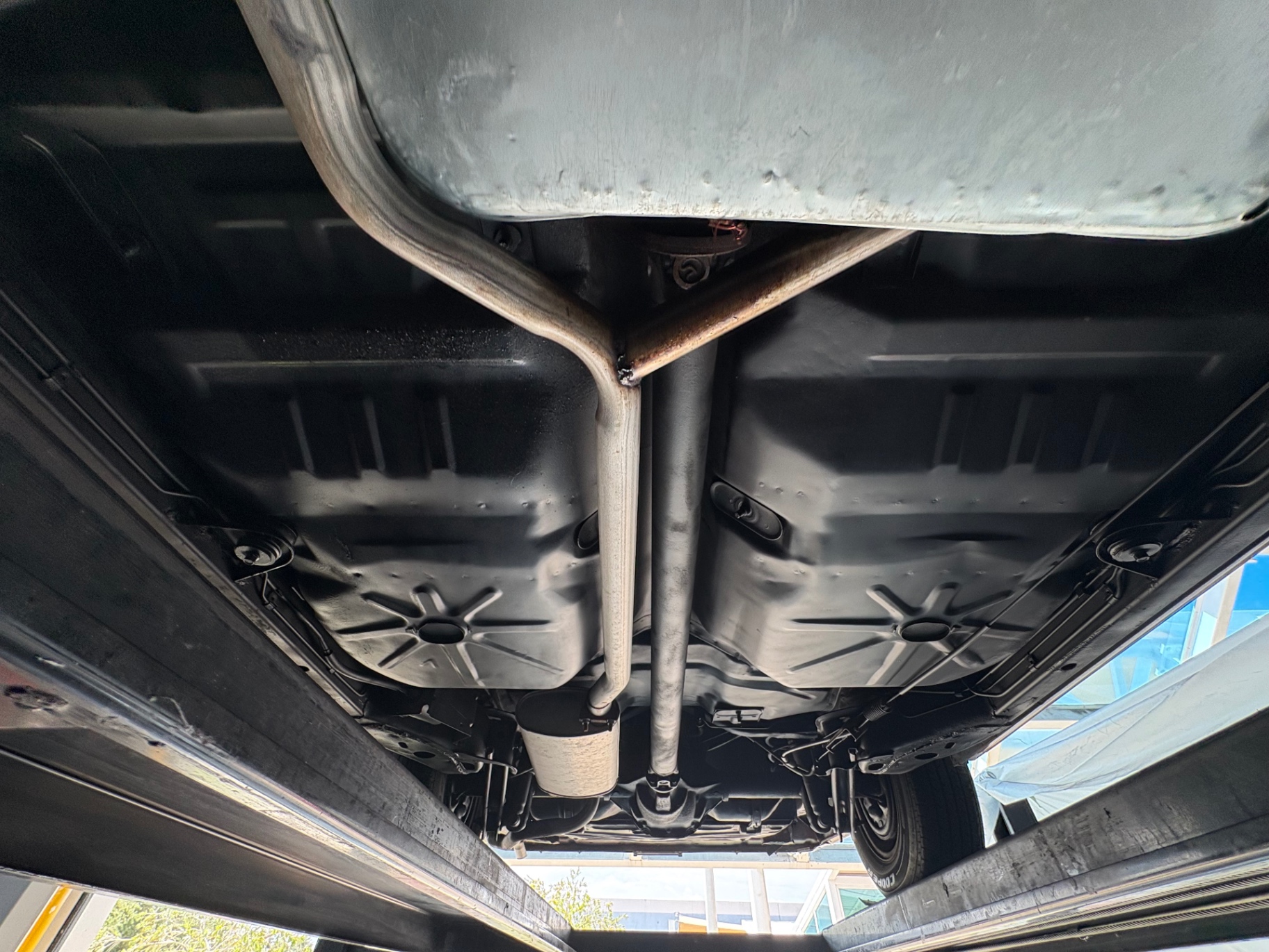 Vehicle photo 61
