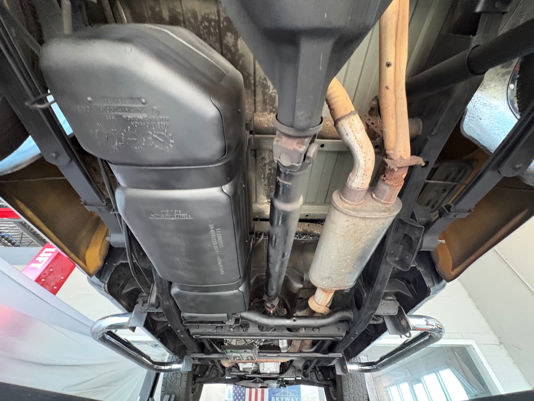 Vehicle photo 44