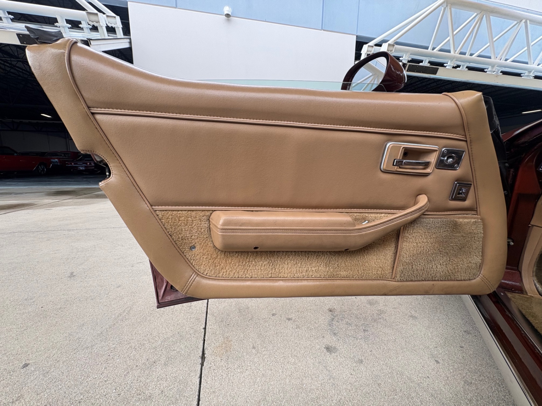 Vehicle photo 31