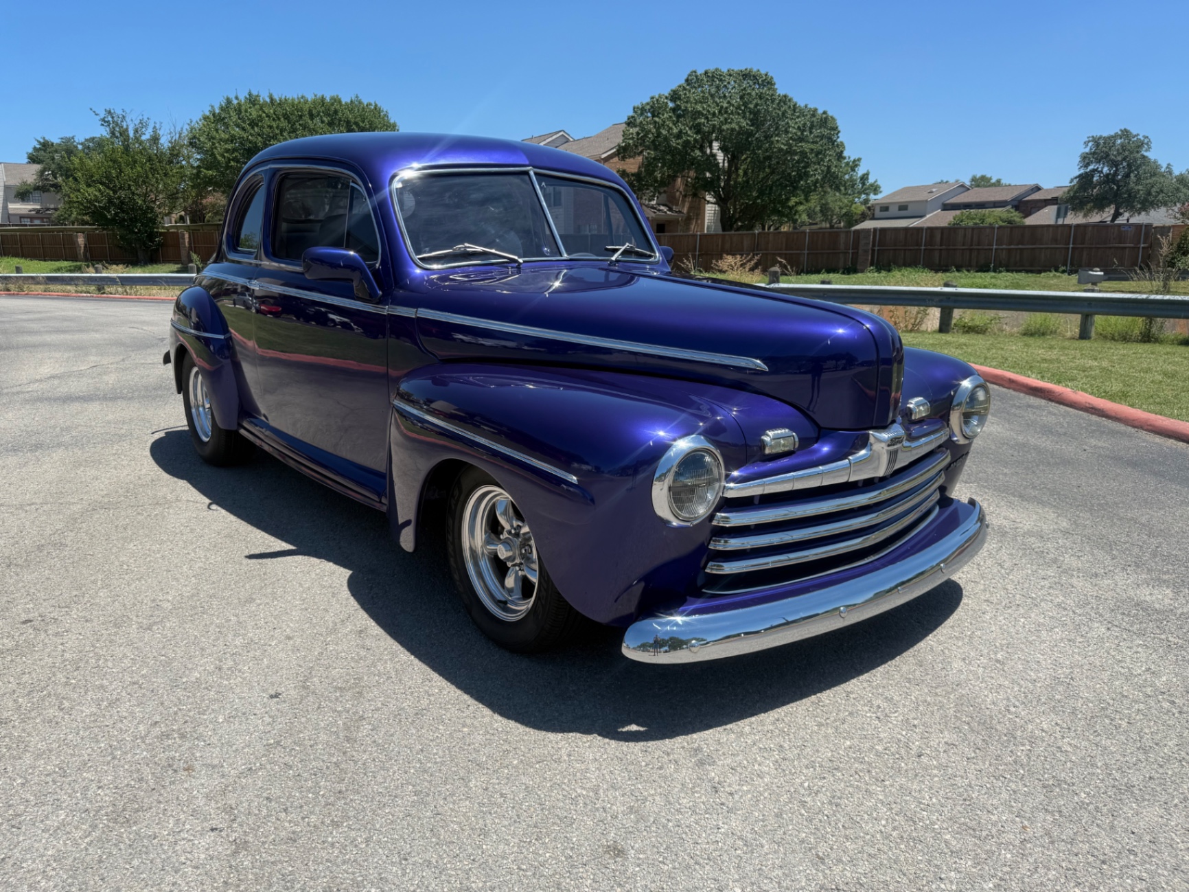 Vehicle photo 9