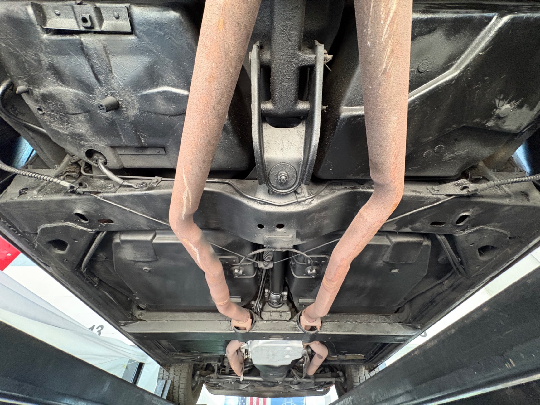 Vehicle photo 54