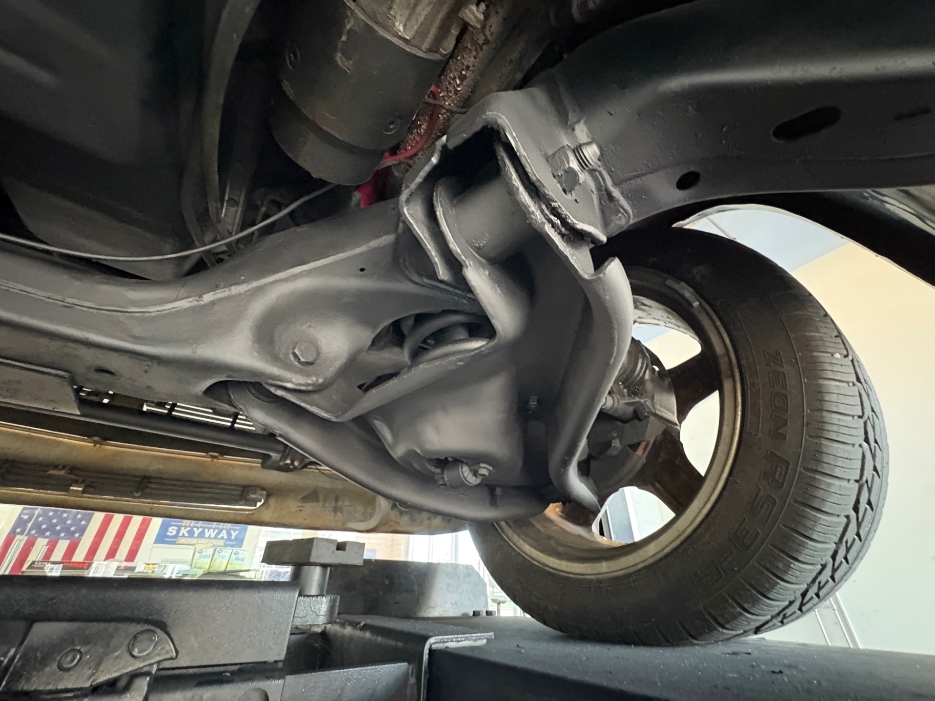 Vehicle photo 44