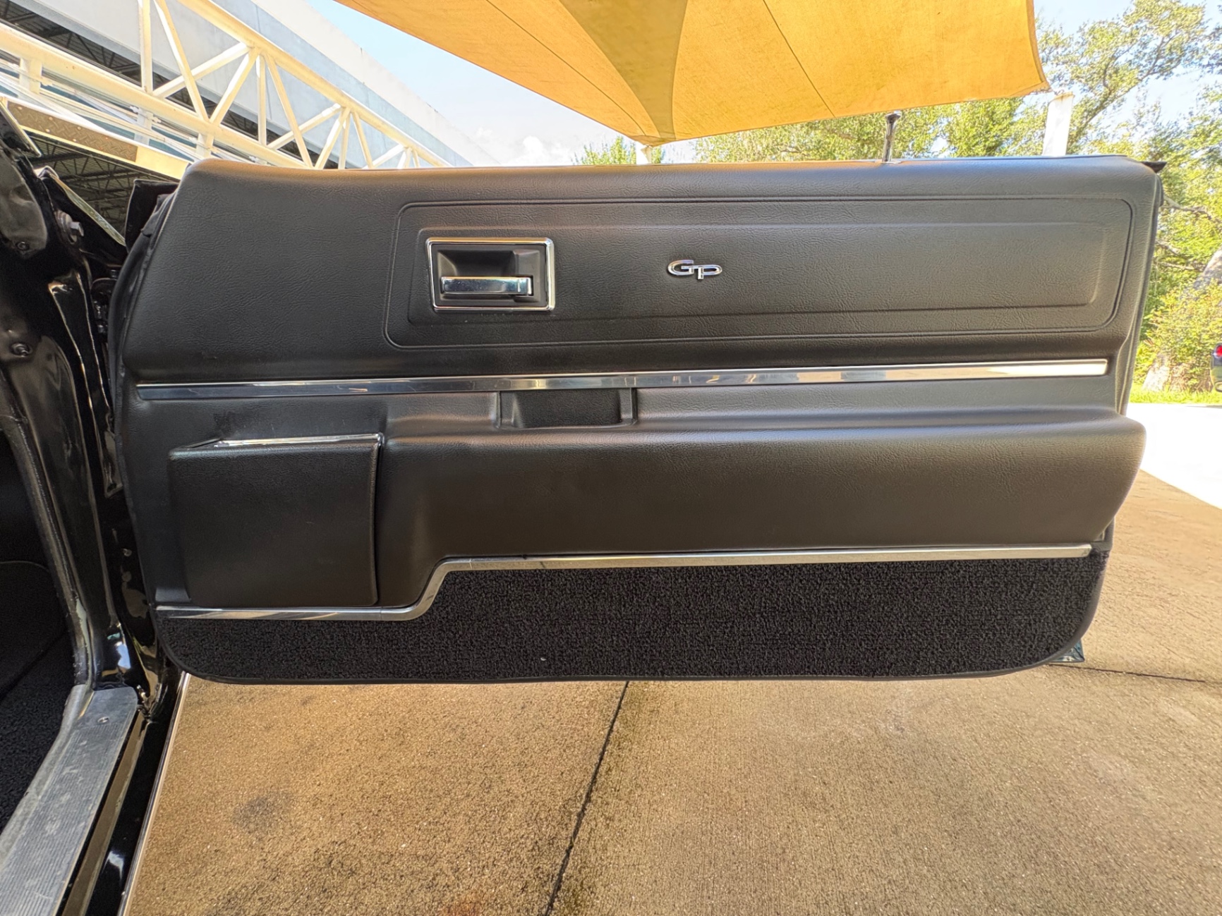 Vehicle photo 41
