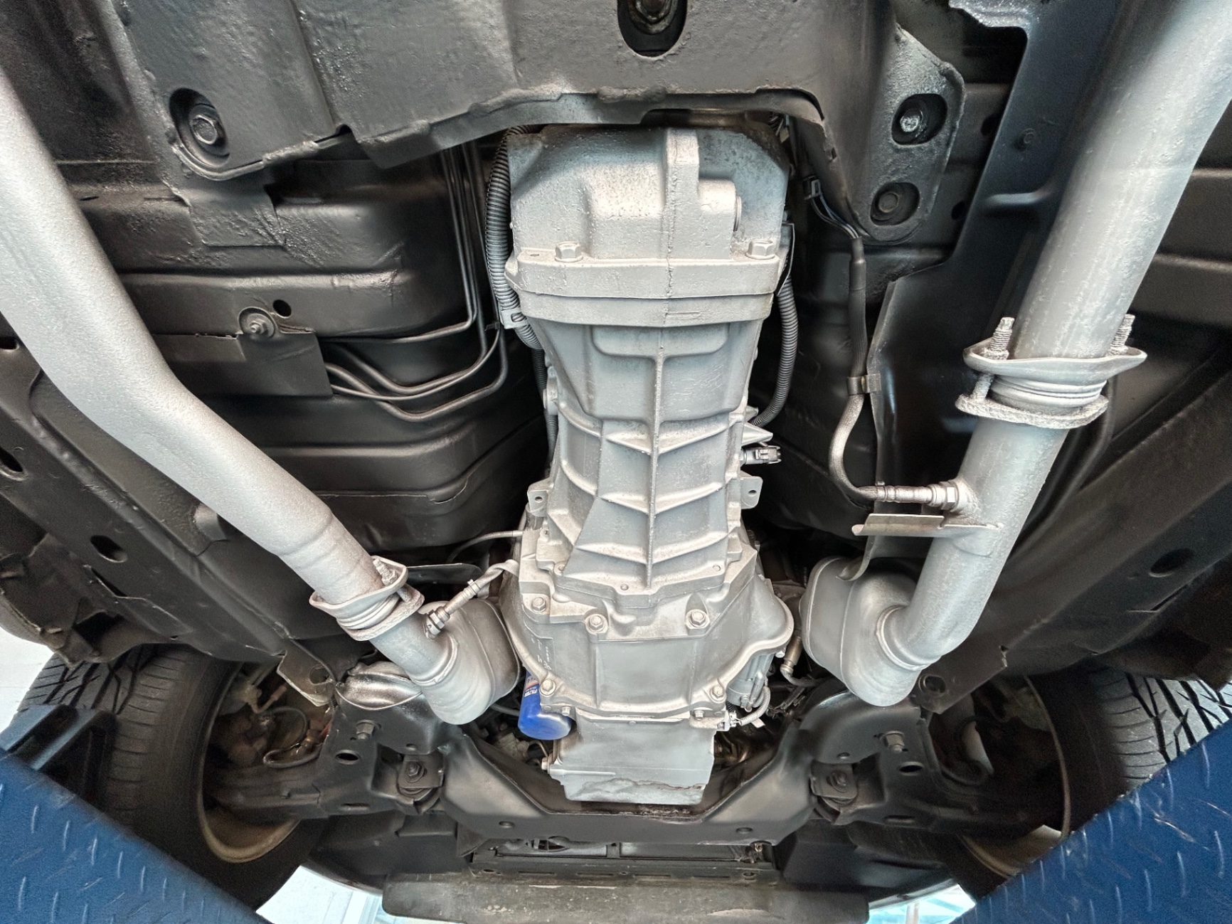 Vehicle photo 33