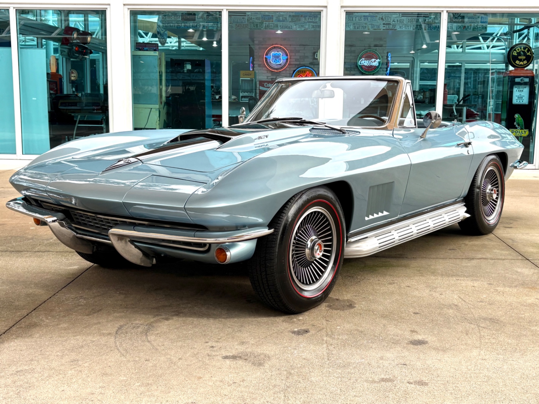 Vehicle photo 10